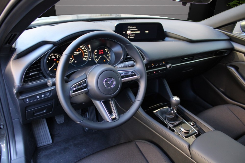 MAZDA 3 Hatchback SKYACTIV-G M Hybrid 140 Centre Line Automat-image-9