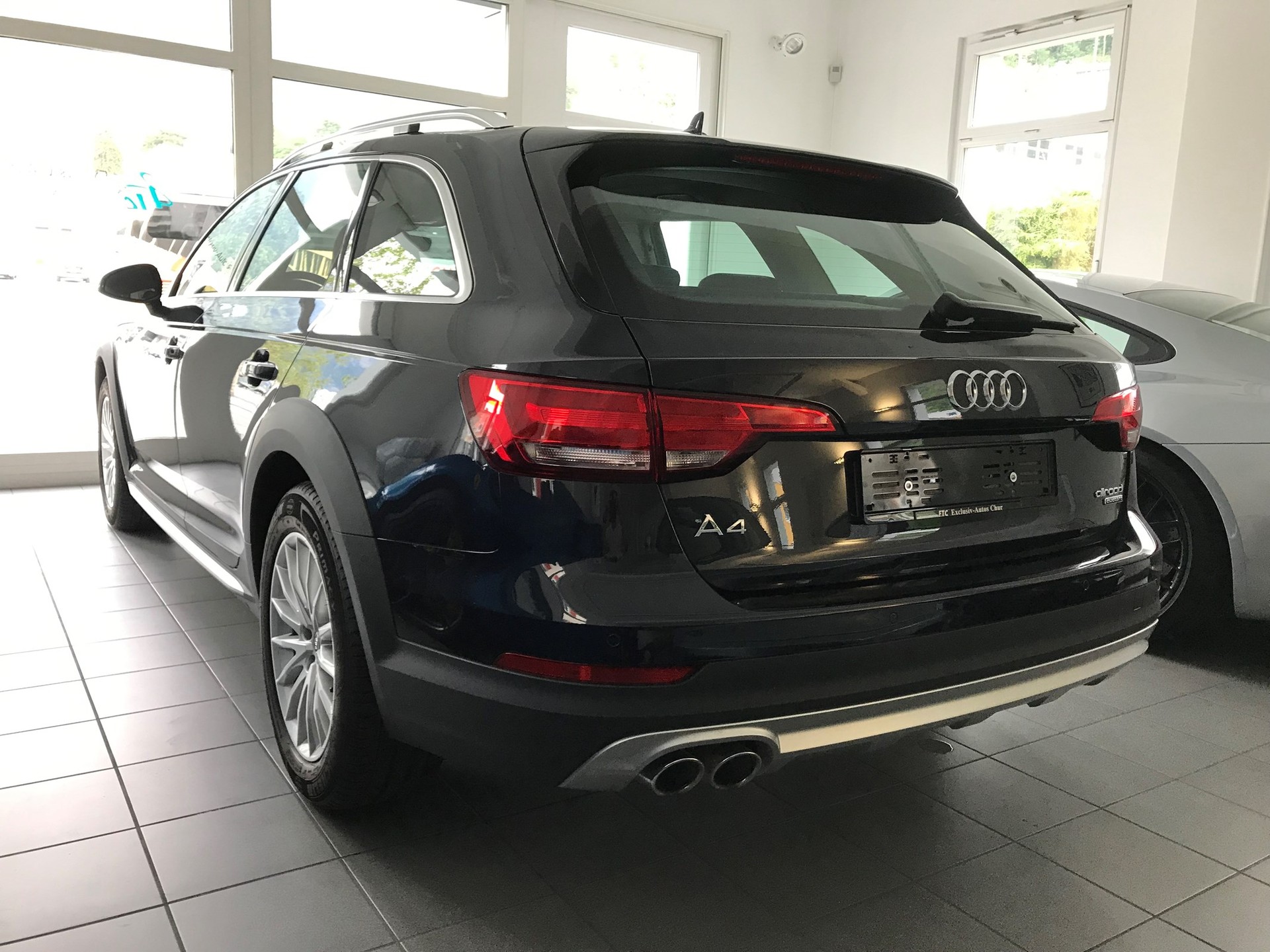 AUDI A4 allroad 2.0 TDI quattro S-tronic-image-4