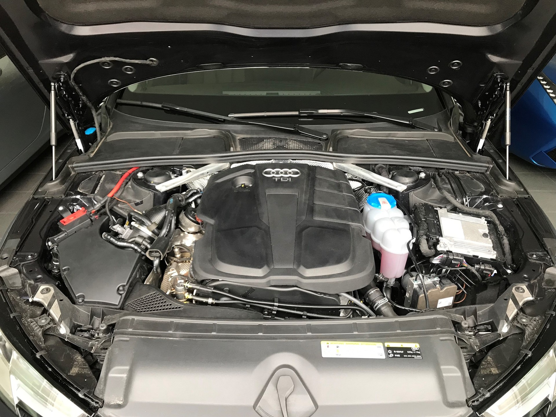 AUDI A4 allroad 2.0 TDI quattro S-tronic-image-8
