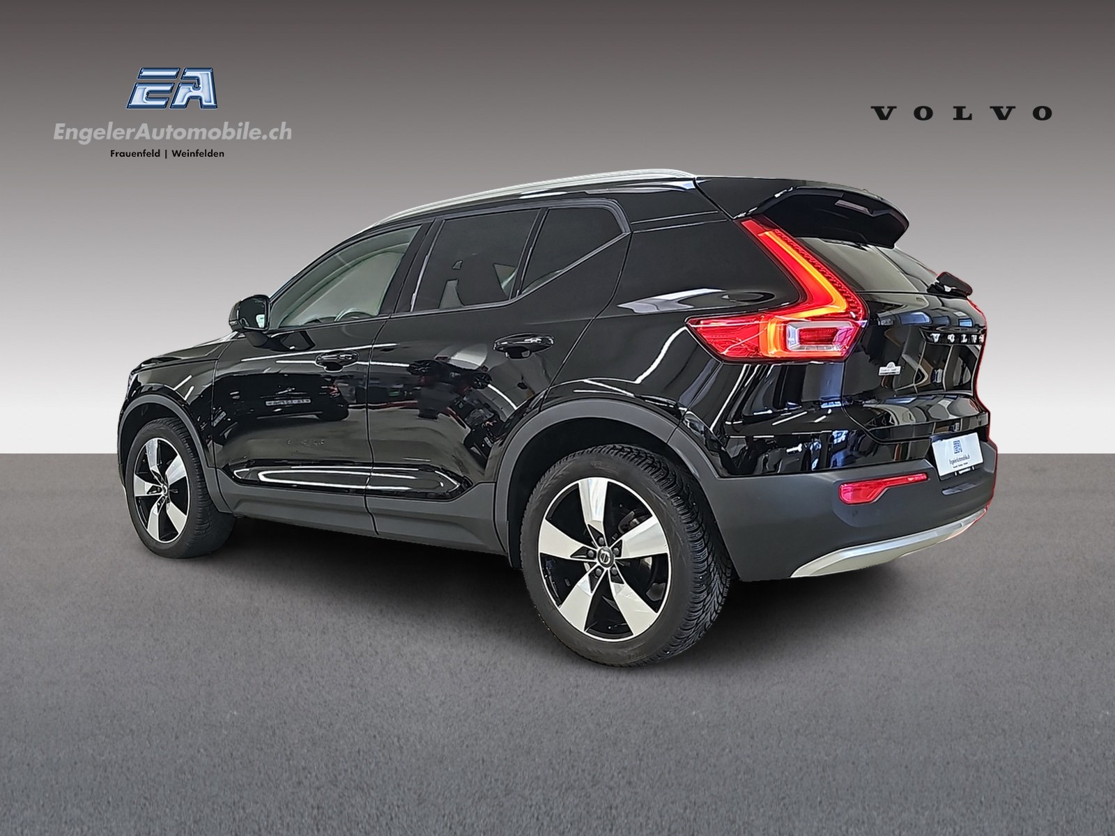 VOLVO XC40 1.5 T2 Xcite-showroom-element-3