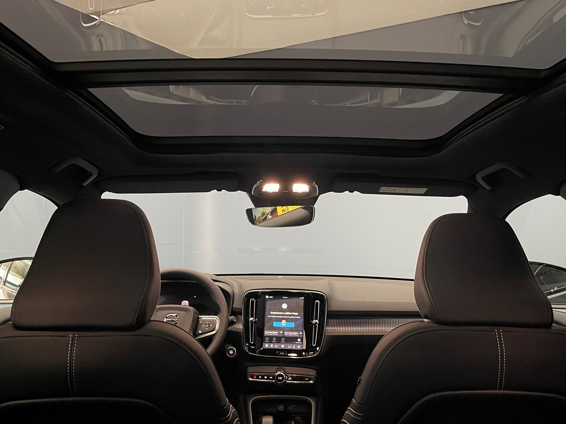 VOLVO XC40 2.0 B4 MH Black Edition-image-7
