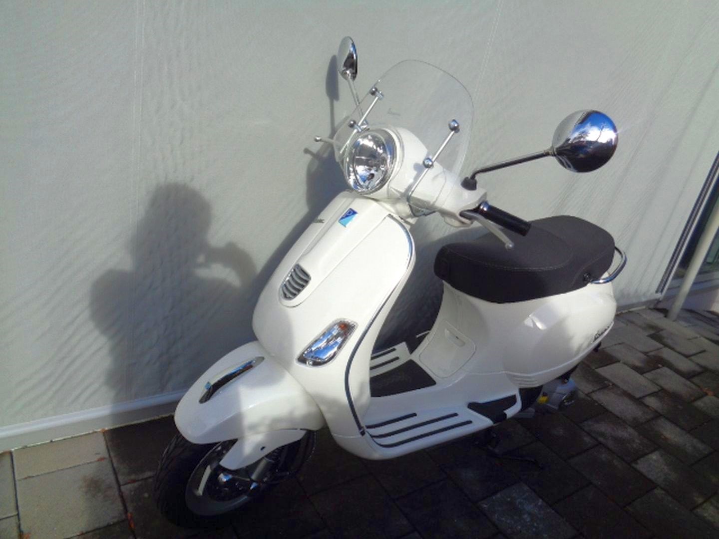Vespa Lx 125 Bianca Vespa Lx125 125 3vie Vespa 125 2014