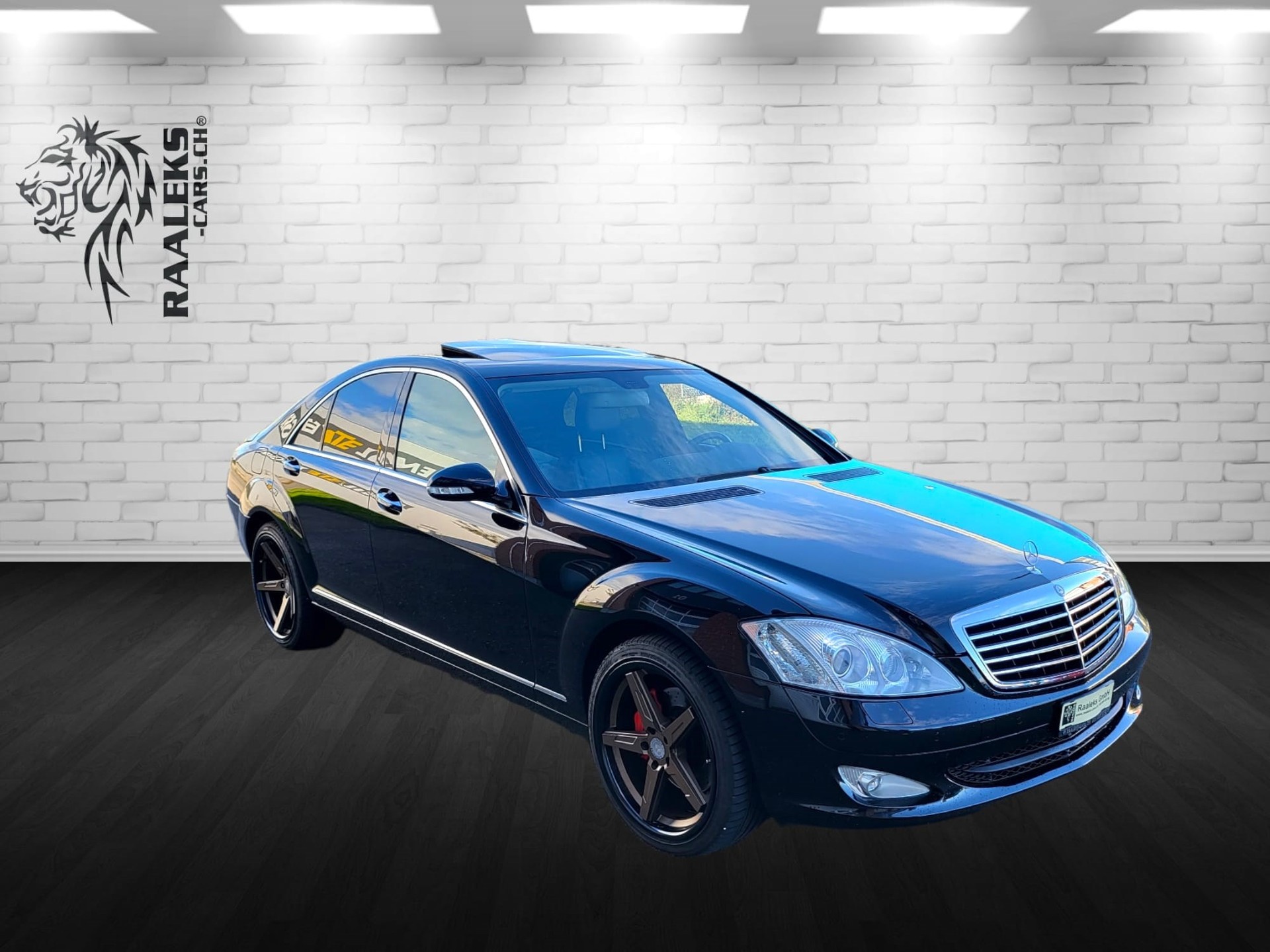 MERCEDES-BENZ S 350 4Matic 7G-Tronic-showroom-element-2