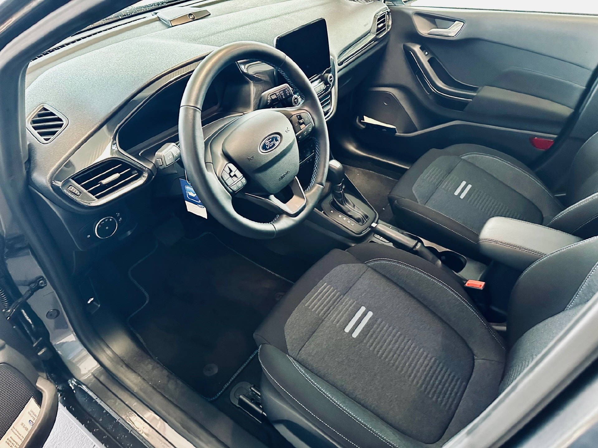 FORD Fiesta 1.0 EcoB Hybrid Active-image-4