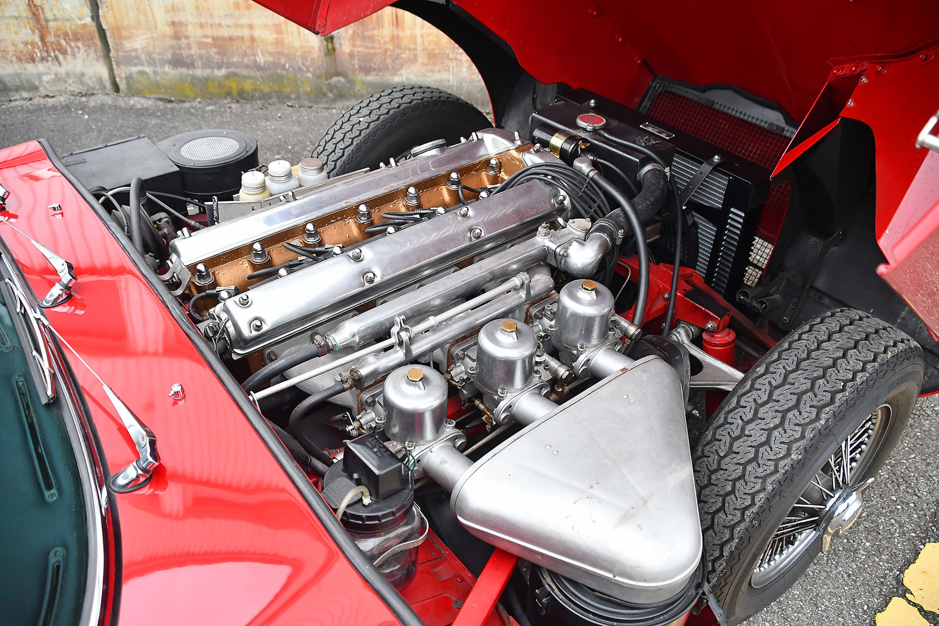 JAGUAR E-Type Series 1 3.8-litre Flat Floor Roadster-image-5