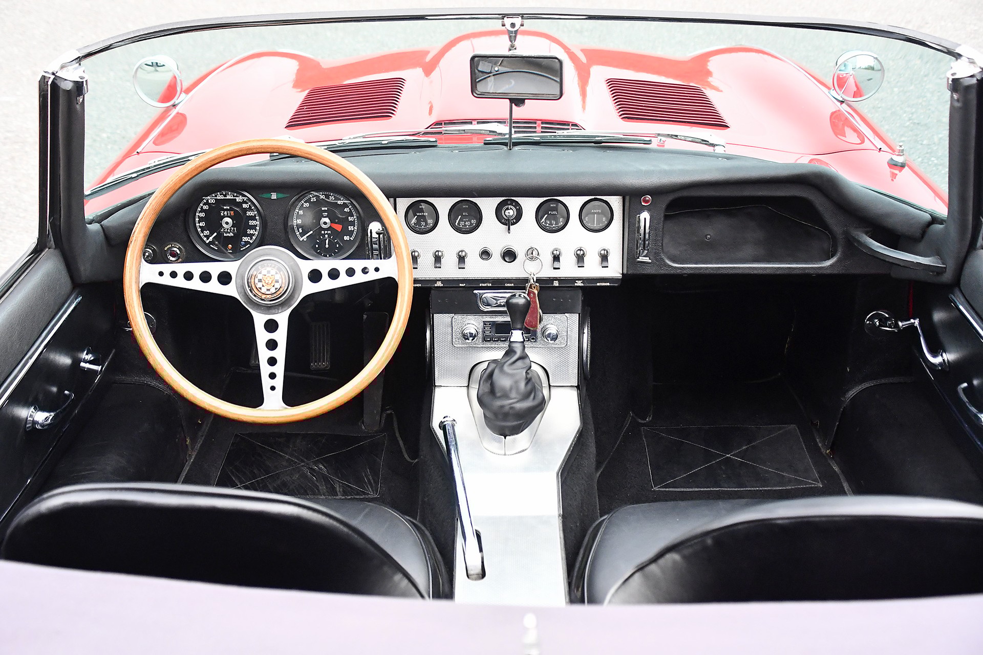 JAGUAR E-Type Series 1 3.8-litre Flat Floor Roadster-image-8