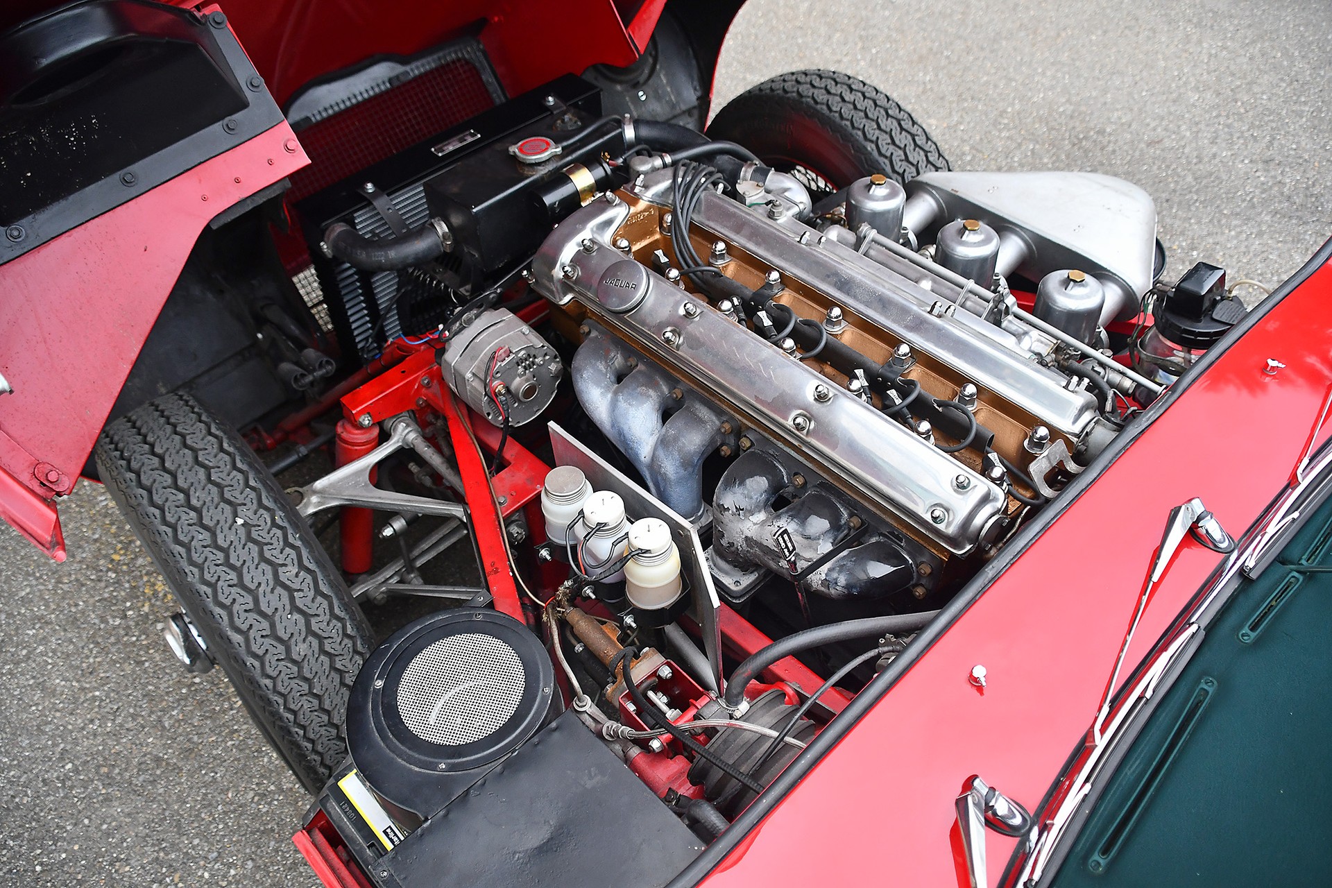 JAGUAR E-Type Series 1 3.8-litre Flat Floor Roadster-image-4