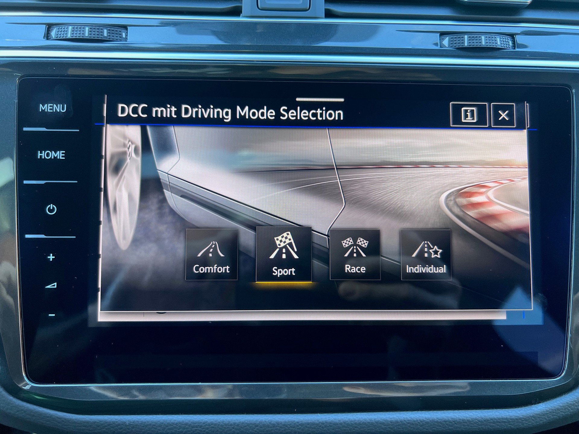 VW Tiguan 2.0TSI R 4Motion DSG-image-13