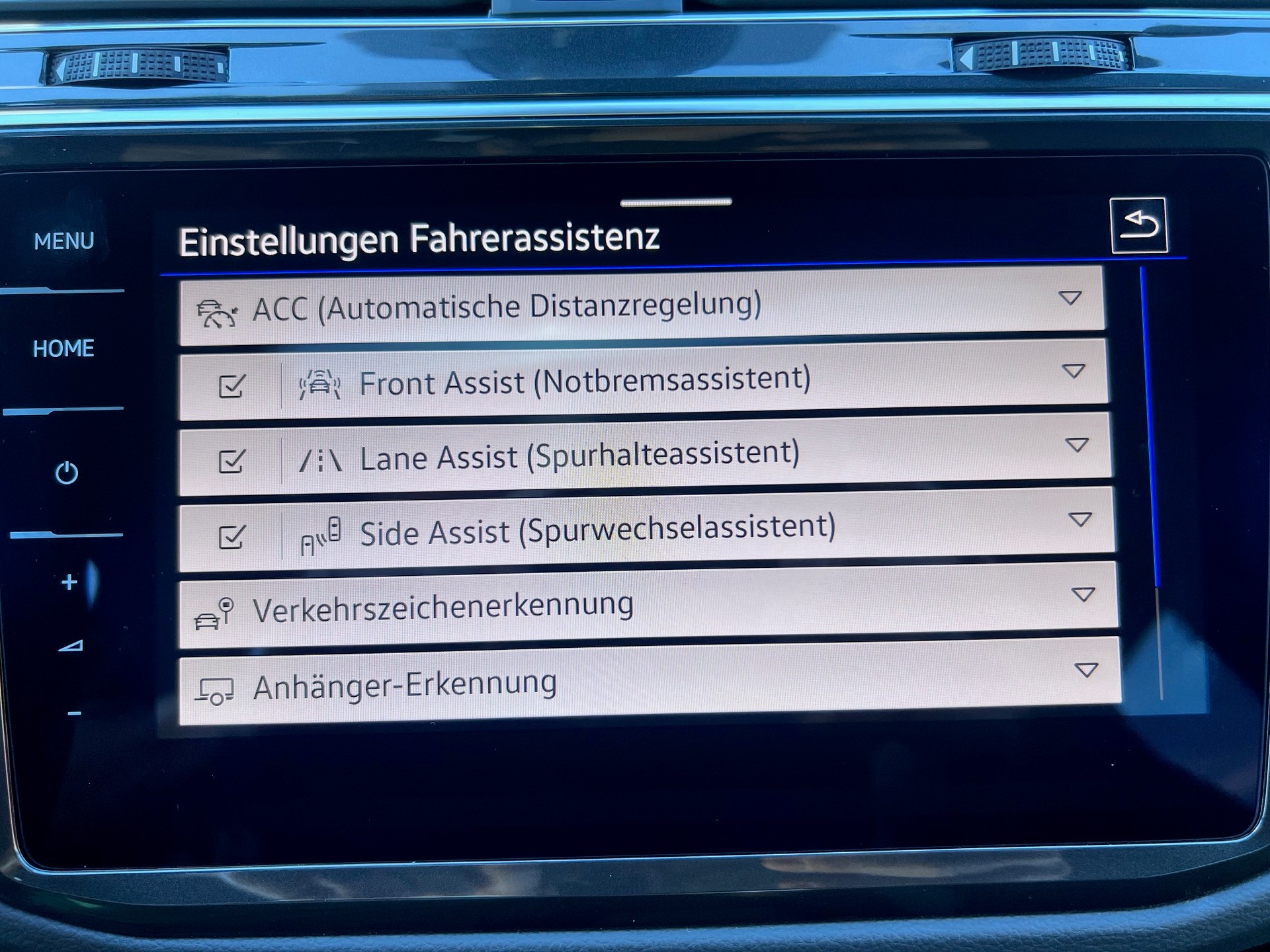 VW Tiguan 2.0TSI R 4Motion DSG-image-11