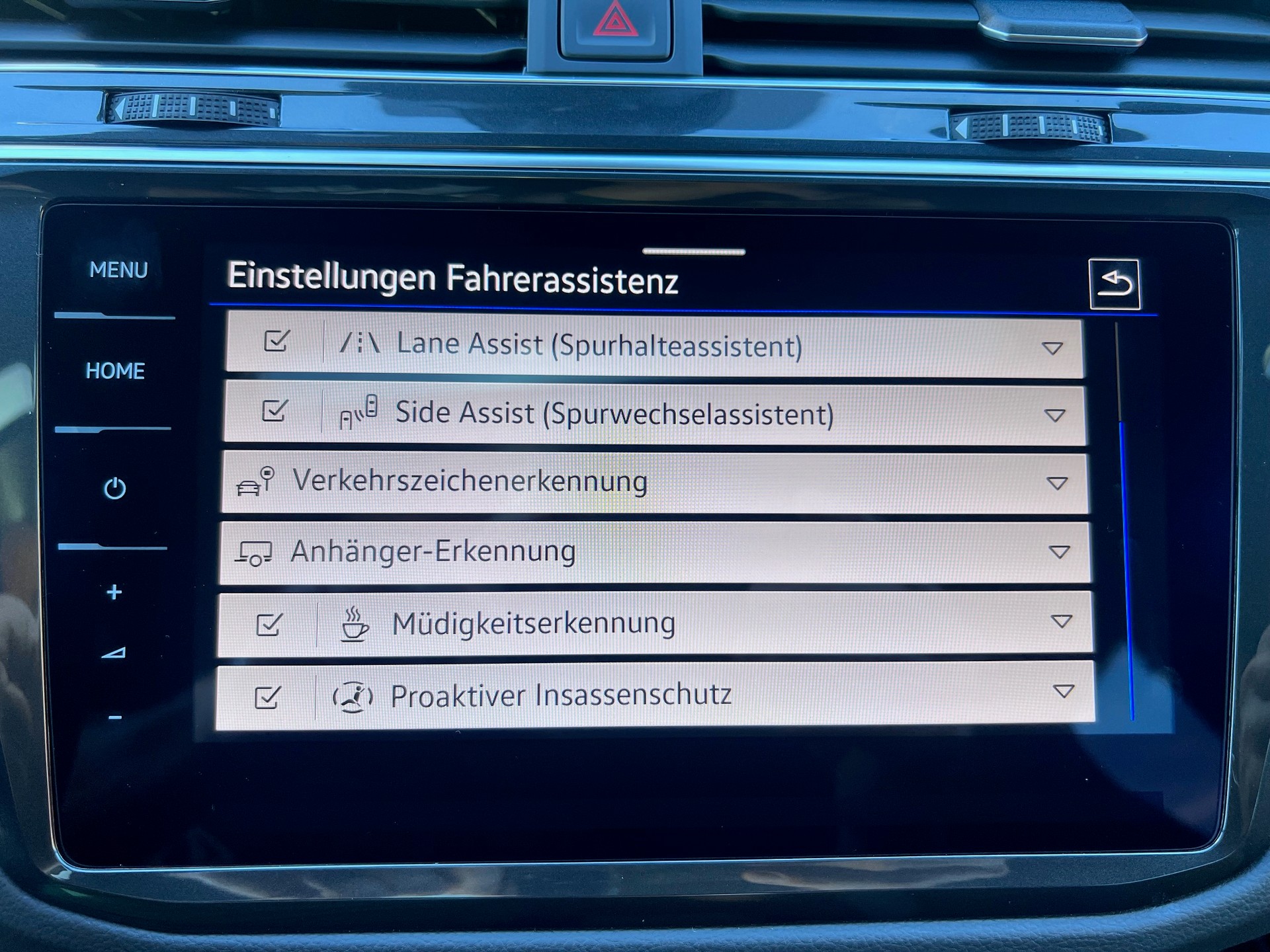 VW Tiguan 2.0TSI R 4Motion DSG-image-12