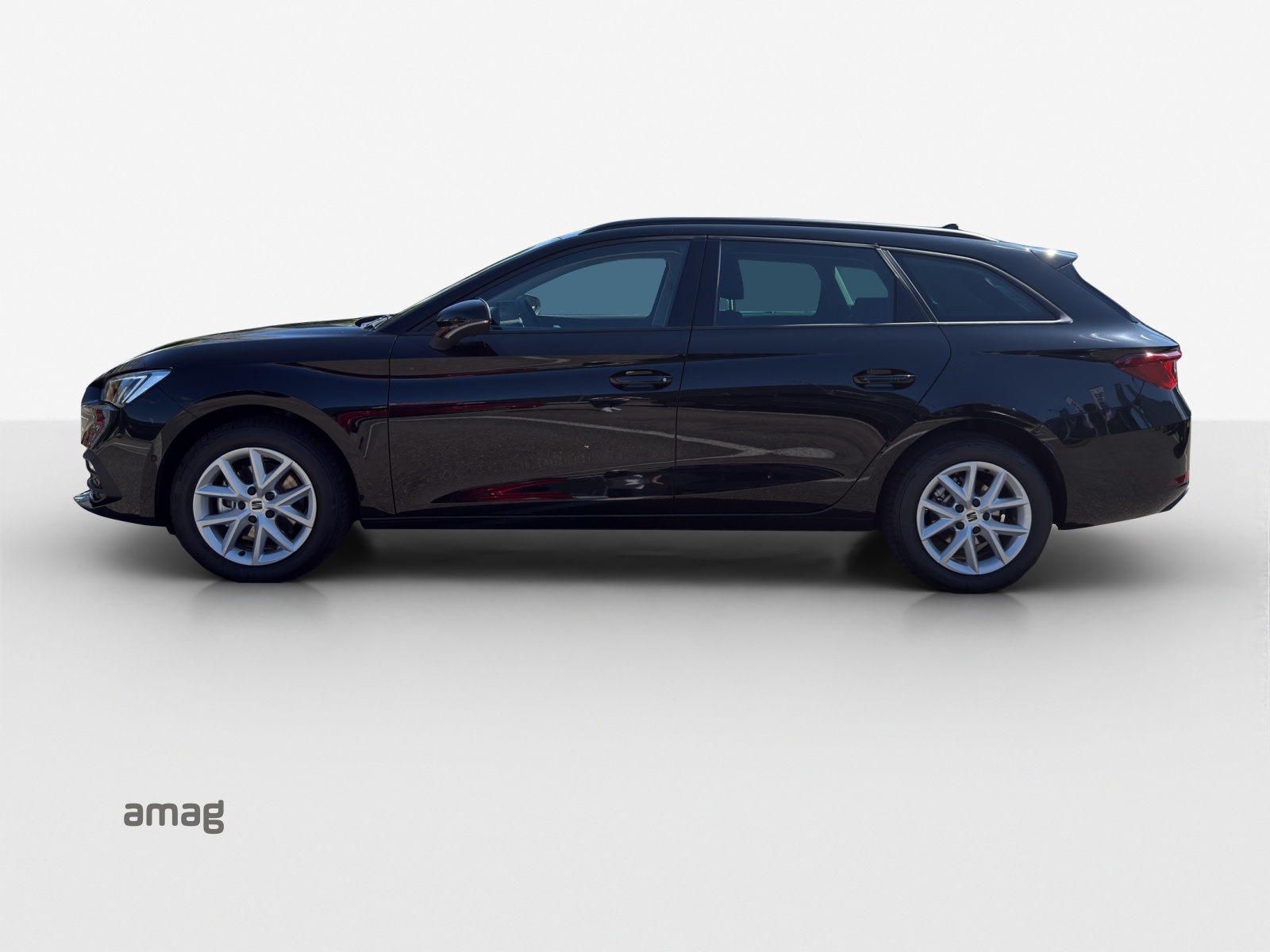 SEAT Leon ST 1.5 eTSI mHEV DSG Style-showroom-element-1