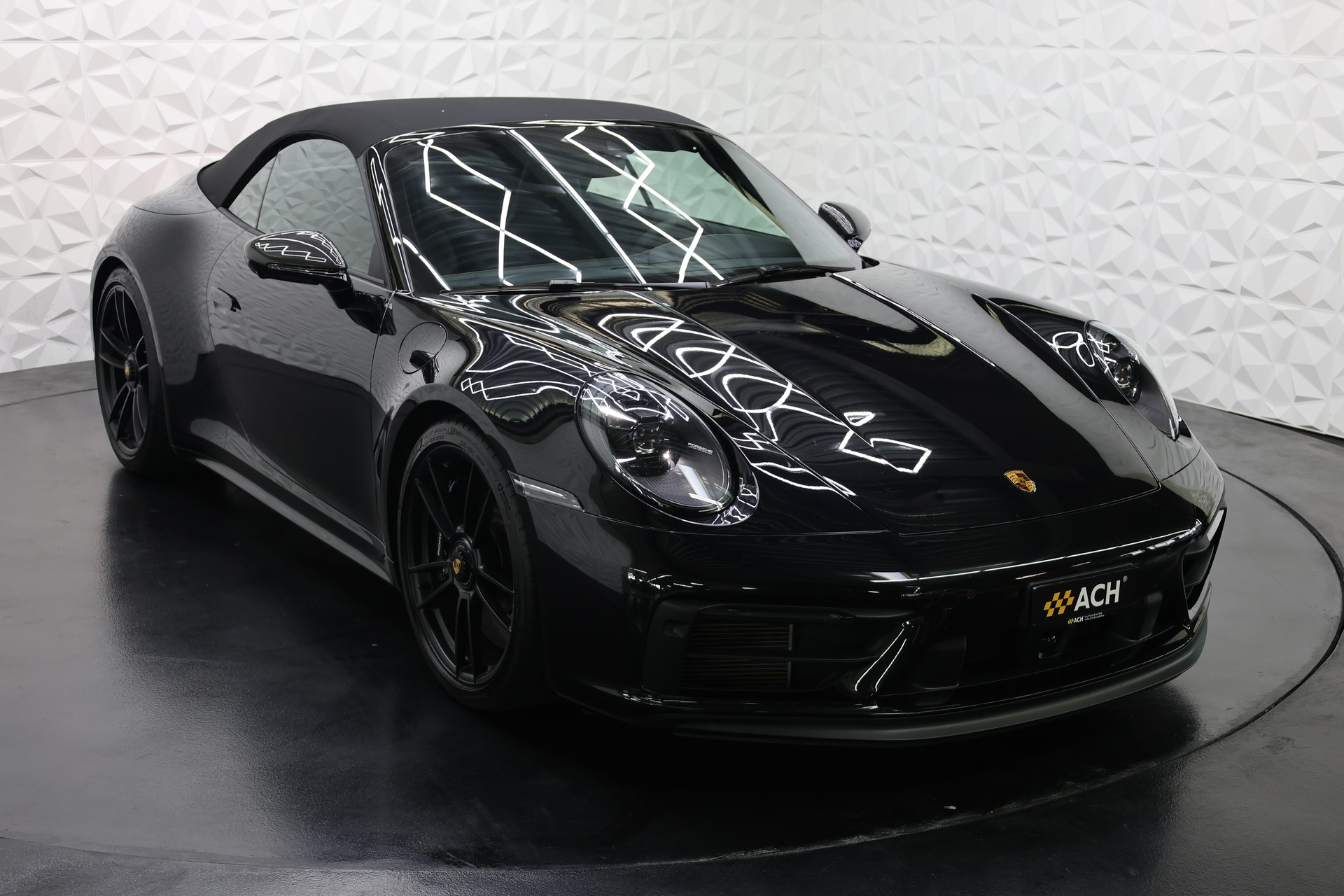 PORSCHE 911 Cabriolet 3.0 Carrera 4 GTS PDK-showroom-element-3