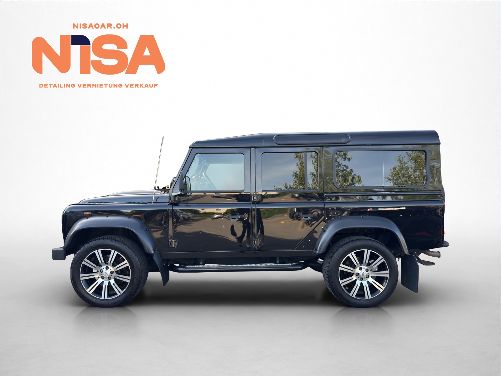 LAND ROVER Defender 110 SW 2.4Tdc Black Pearl-showroom-element-3