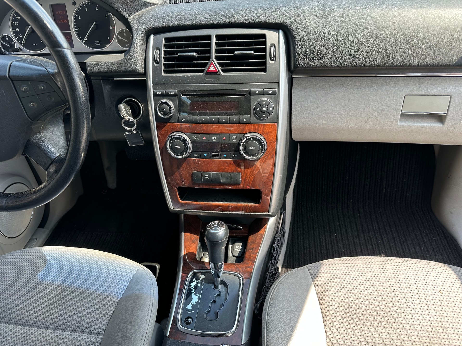 MERCEDES-BENZ B 170-image-5