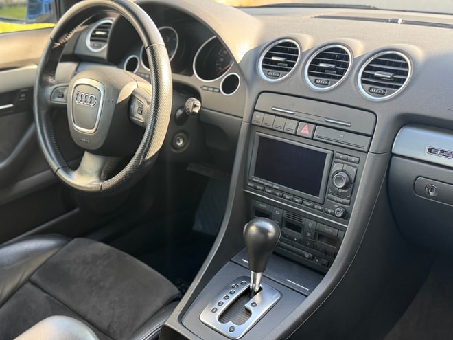 AUDI A4 Cabriolet 3.0 TDI quattro Kaufen