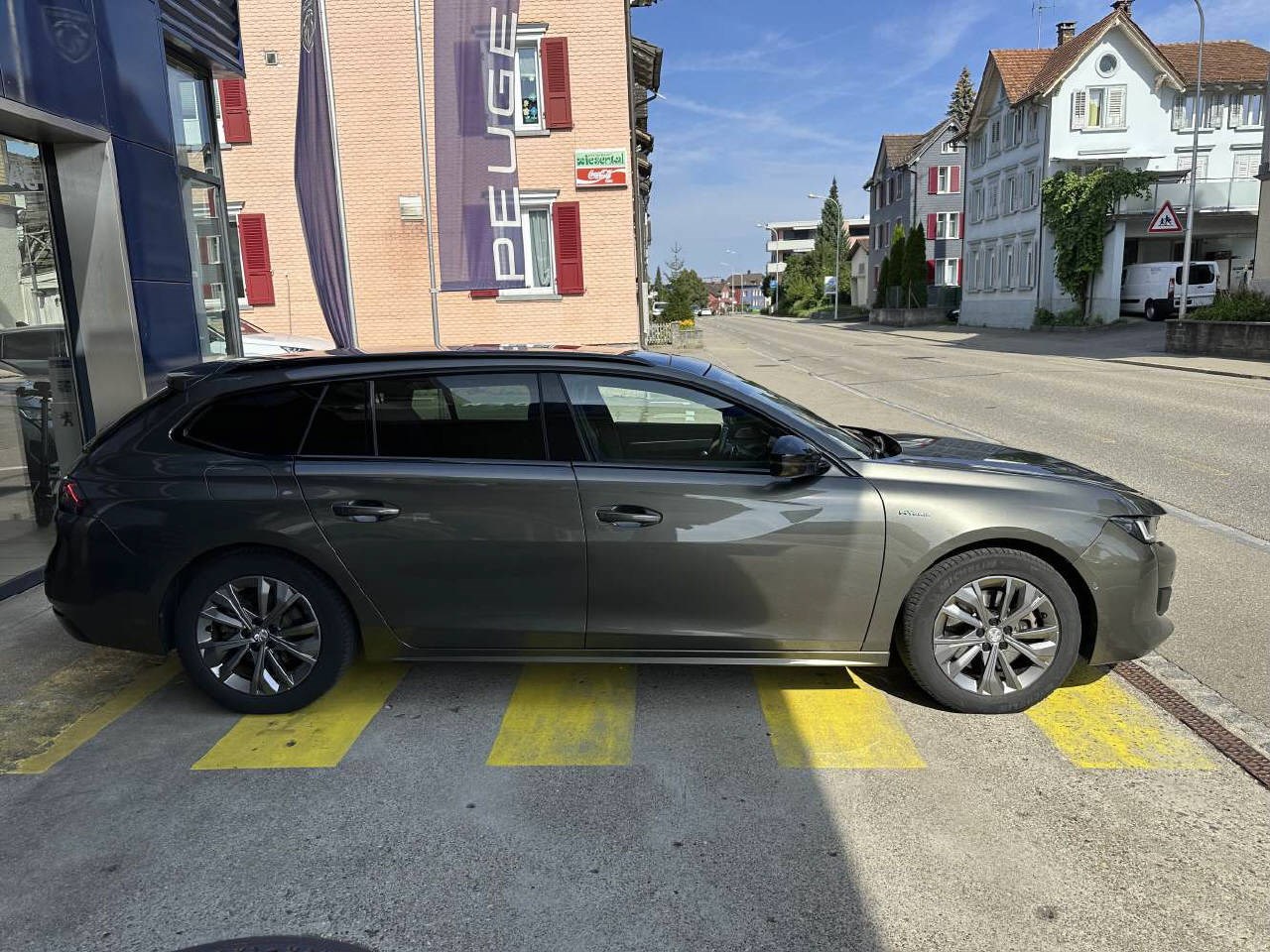 PEUGEOT 508 SW 1.6 Plug-in Hybrid GT-showroom-element-3