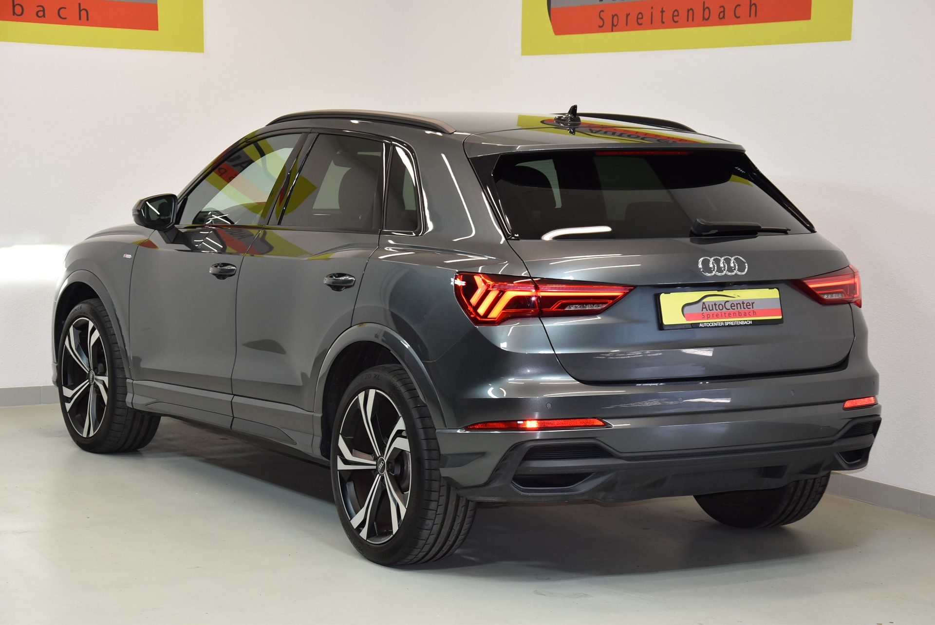AUDI Q3 35 TFSI S Line Attraction S-tronic-image-12