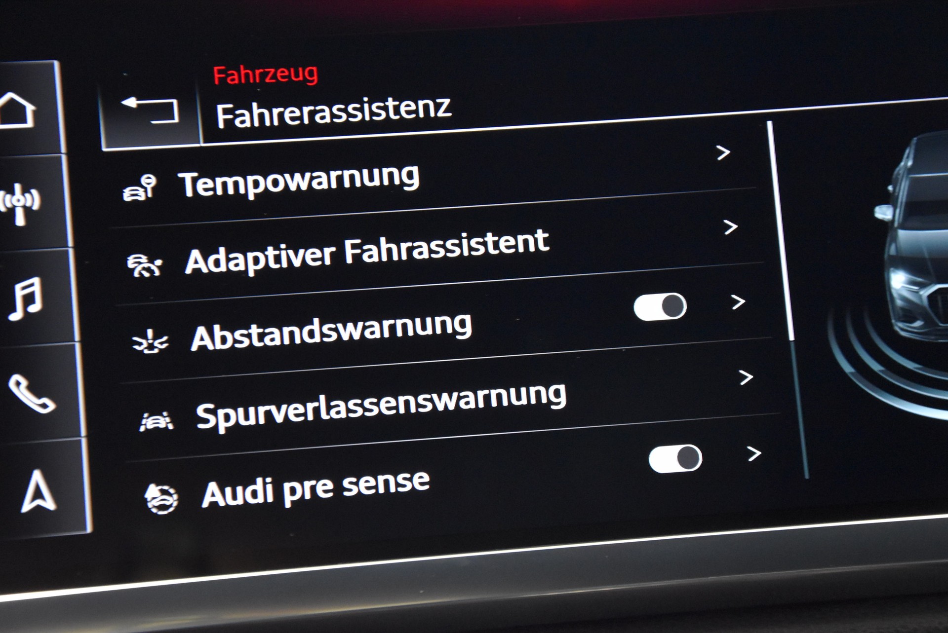 AUDI Q3 35 TFSI S Line Attraction S-tronic-image-6