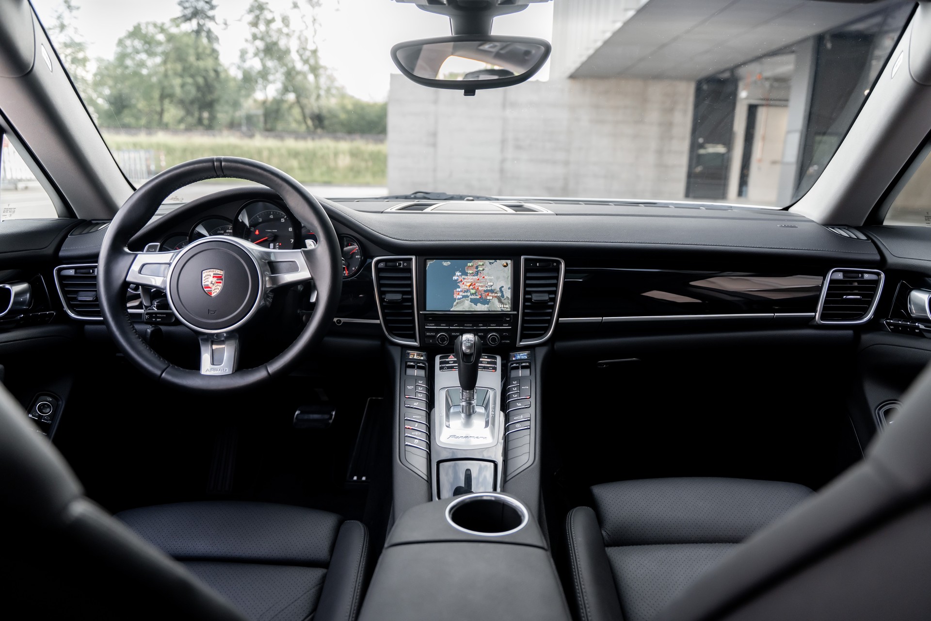 PORSCHE Panamera 4 PDK-showroom-element-3