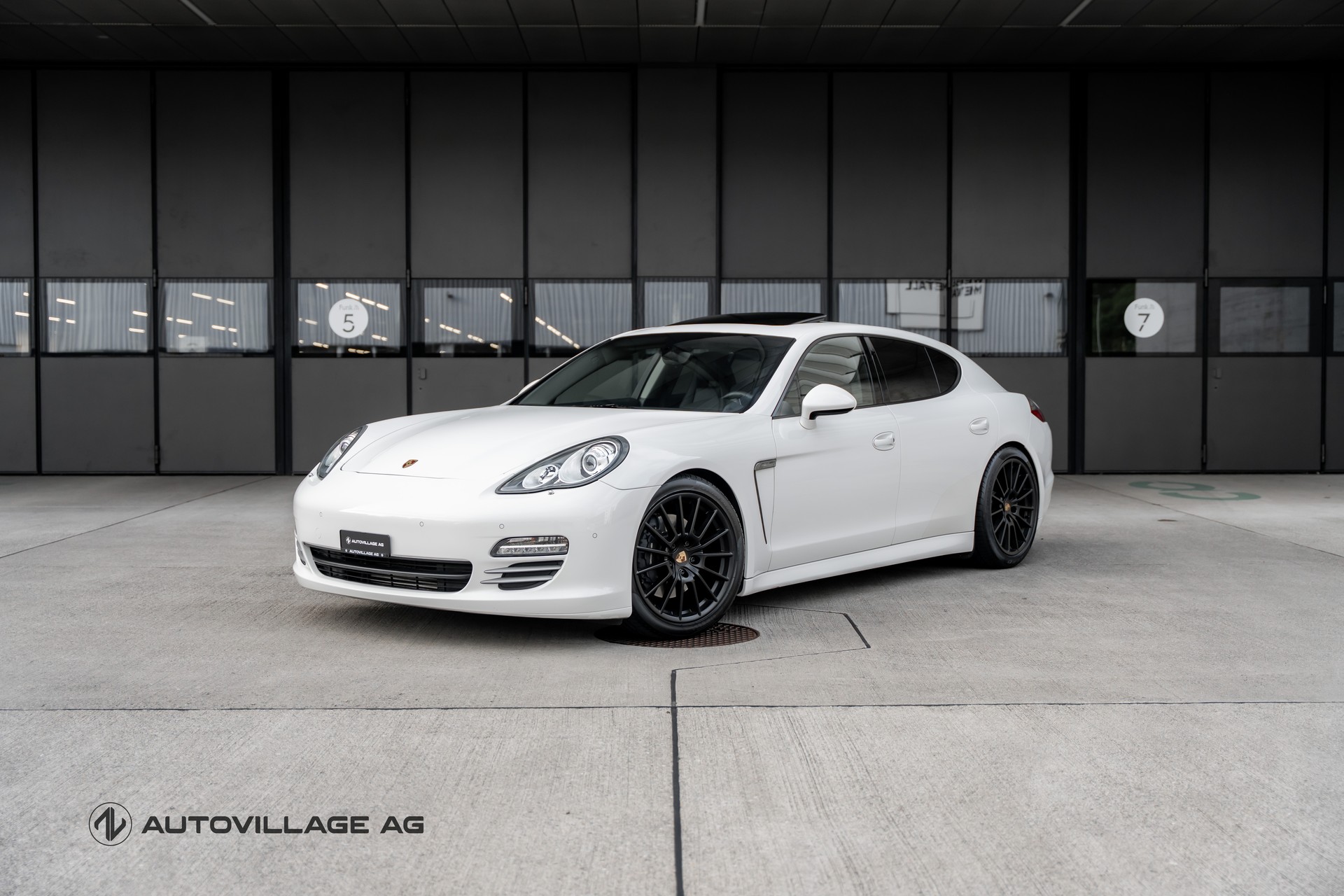 PORSCHE Panamera 4 PDK