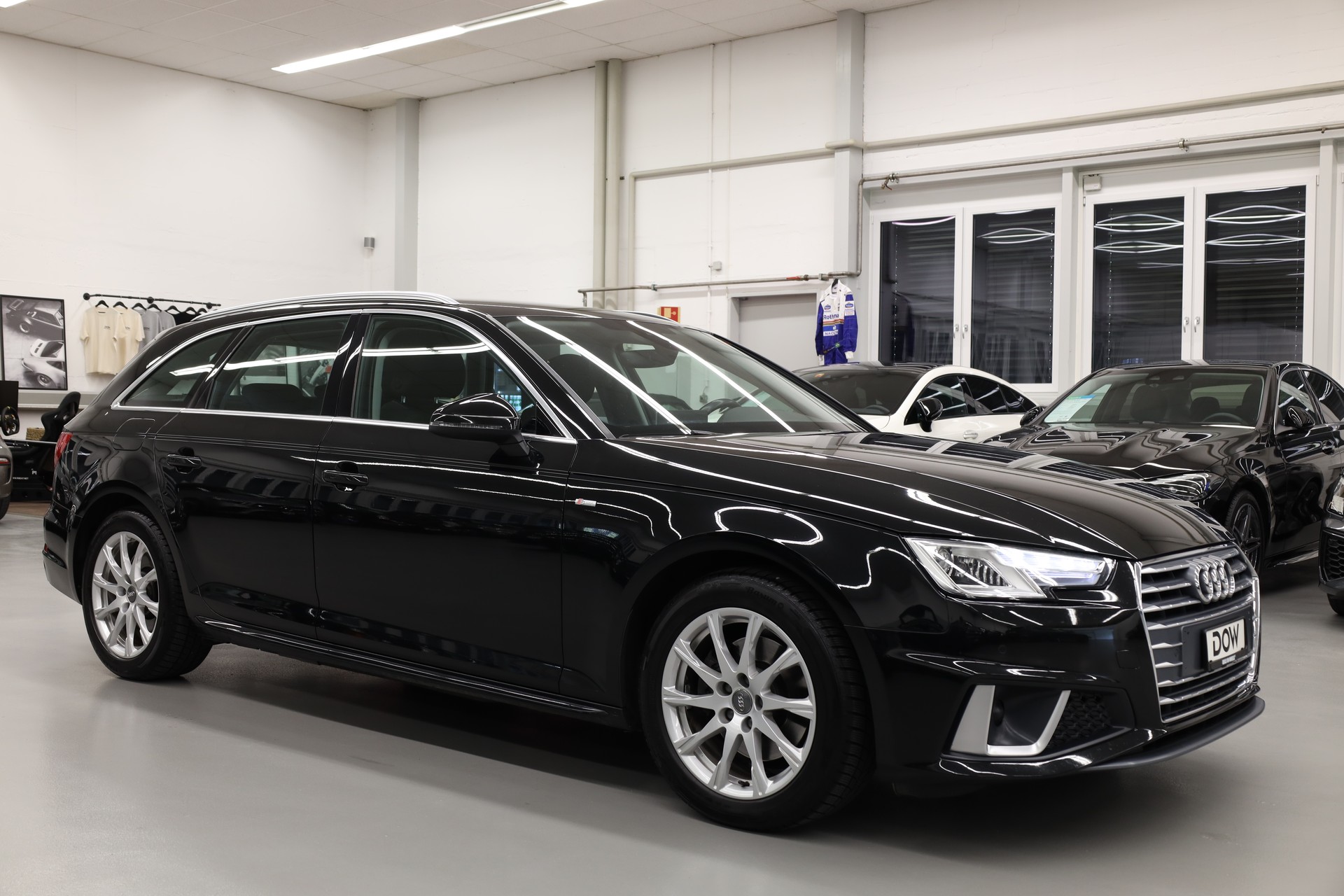 AUDI A4 Avant 2.0 35 TDI Design S-Tronic-showroom-element-1