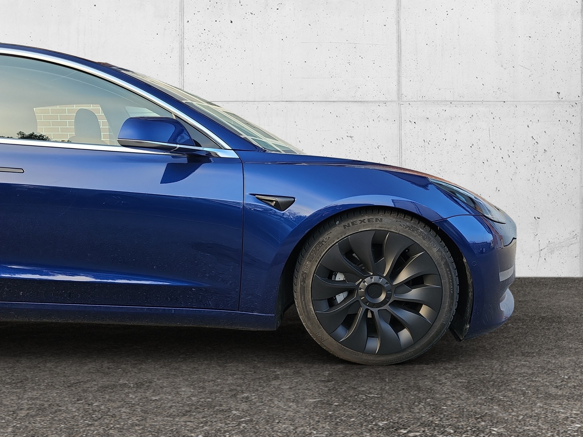 TESLA Model 3 Long Range Dual Motor AWD-image-9