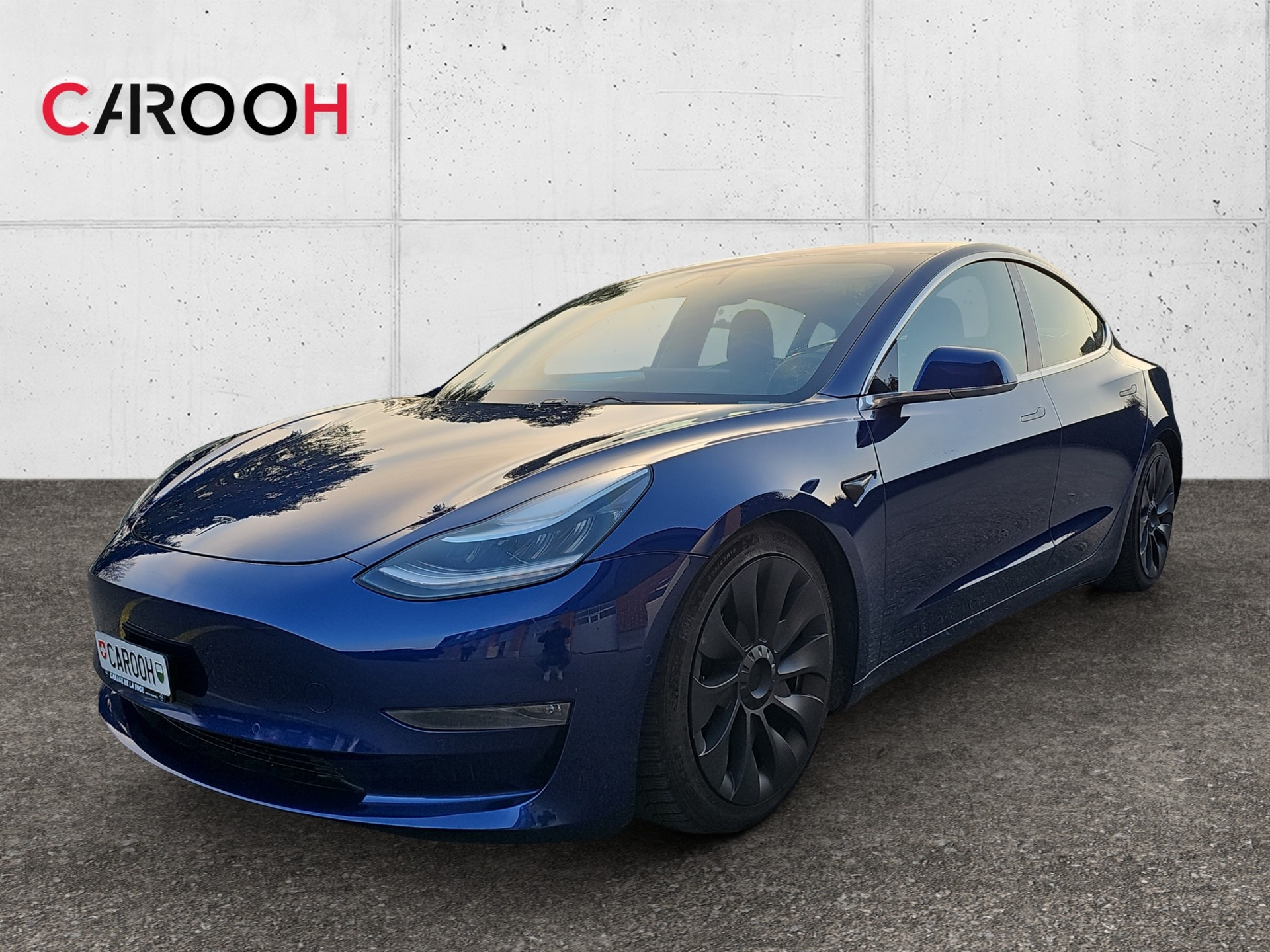 TESLA Model 3 Long Range Dual Motor AWD-showroom-element-2