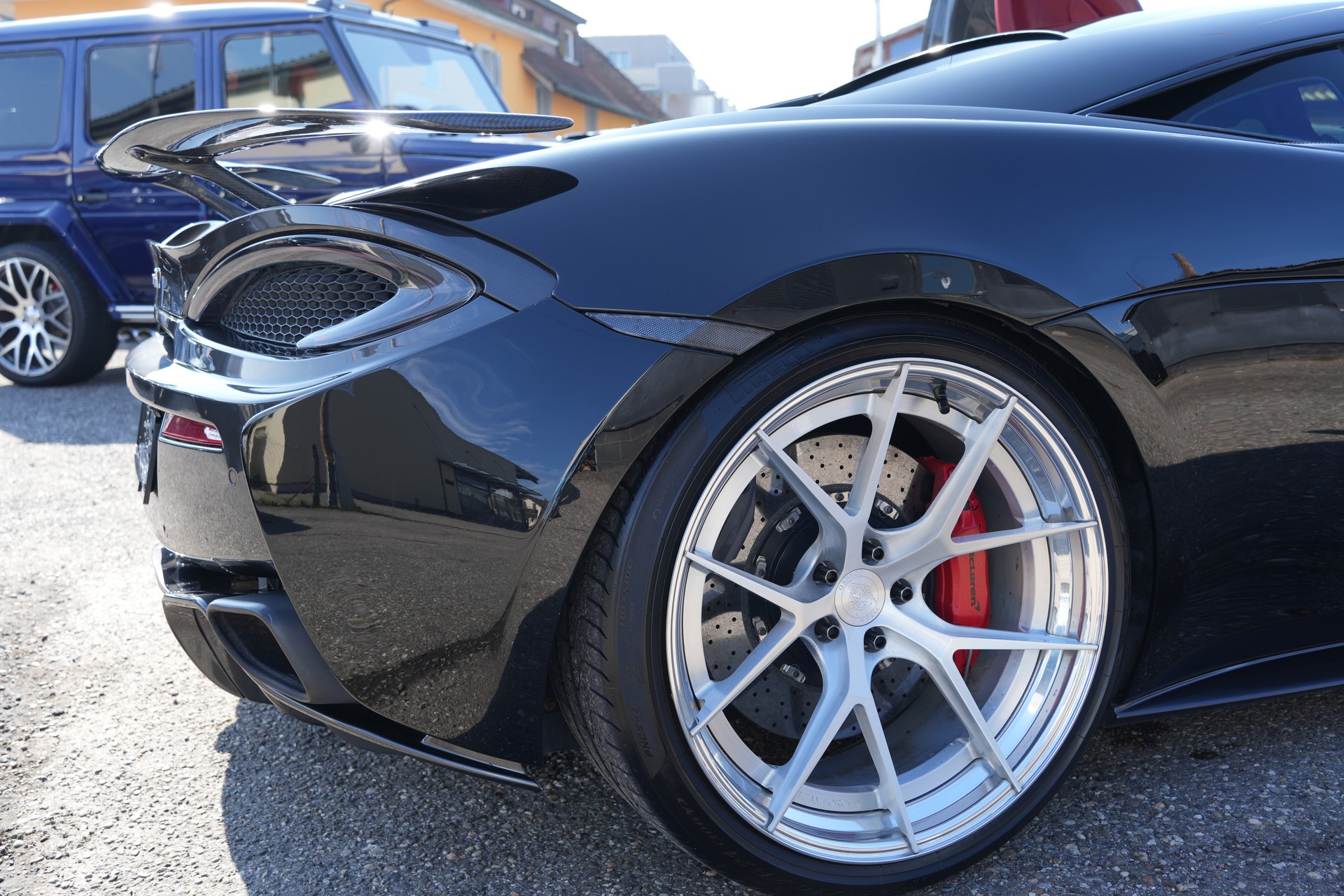 McLAREN 570S Coupé 3.8 V8 SSG-image-8