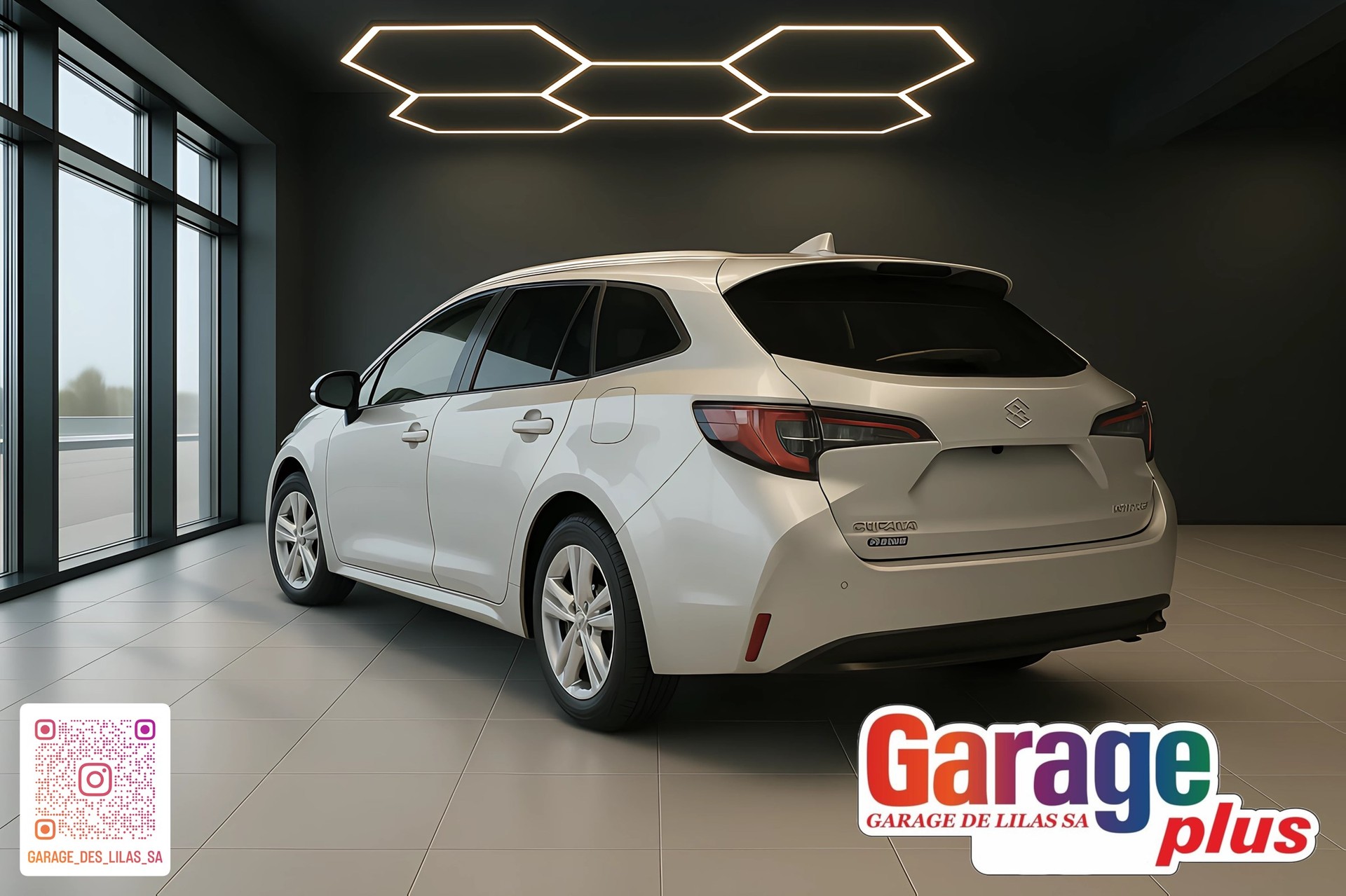 SUZUKI Swace 1.8 Compact Top Hybrid-showroom-element-1