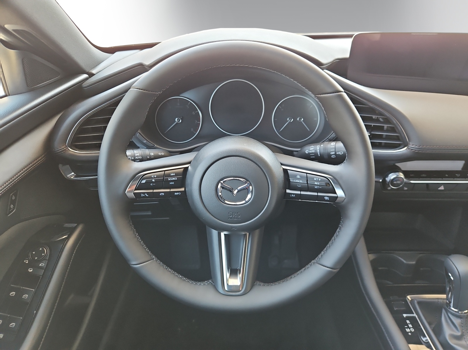 MAZDA 3 Hatchback SKYACTIV-G M Hybrid 140 Centre Line Automat-image-11