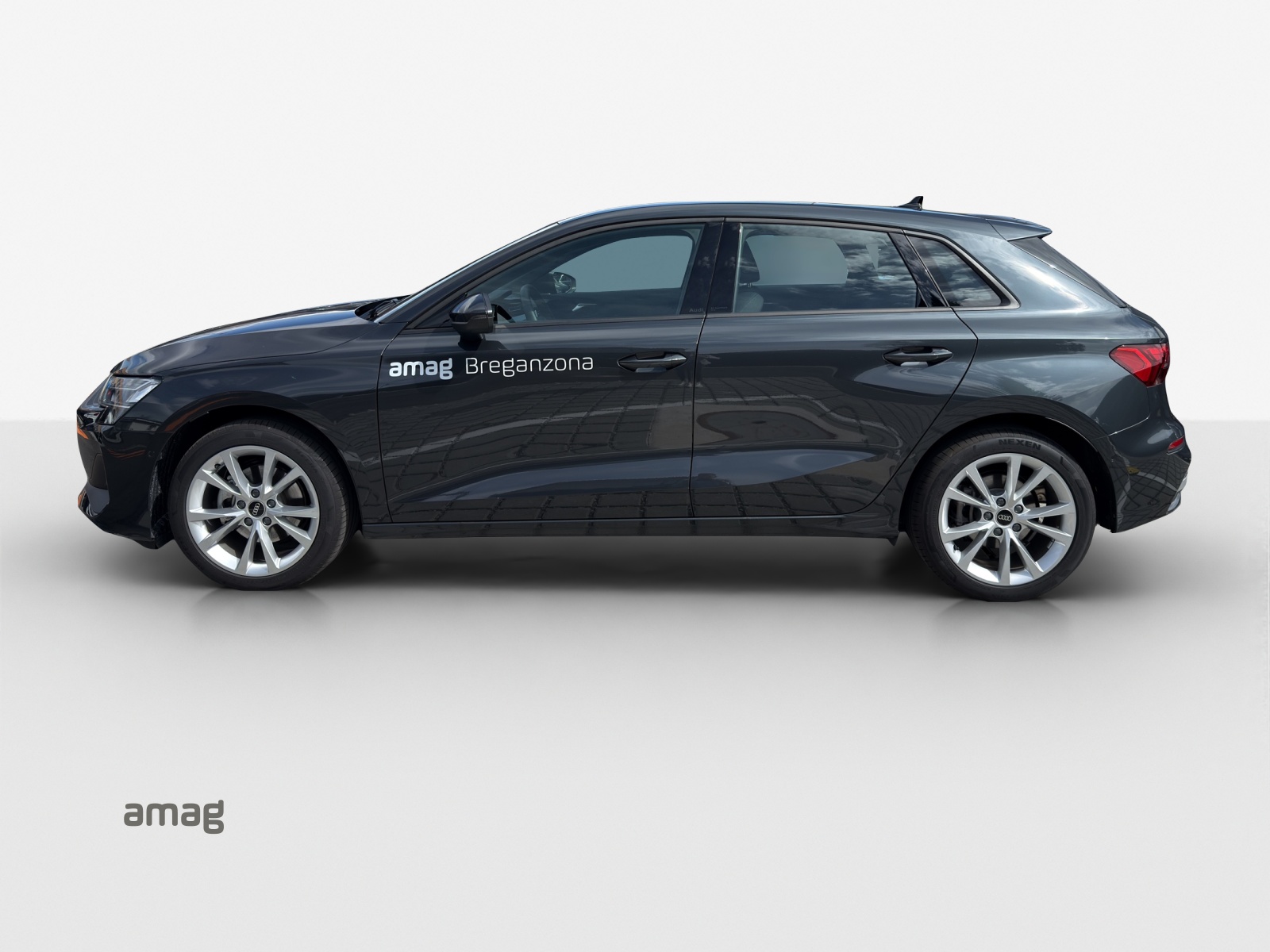 AUDI A3 Sportback 35 TFSI Attraction-showroom-element-1