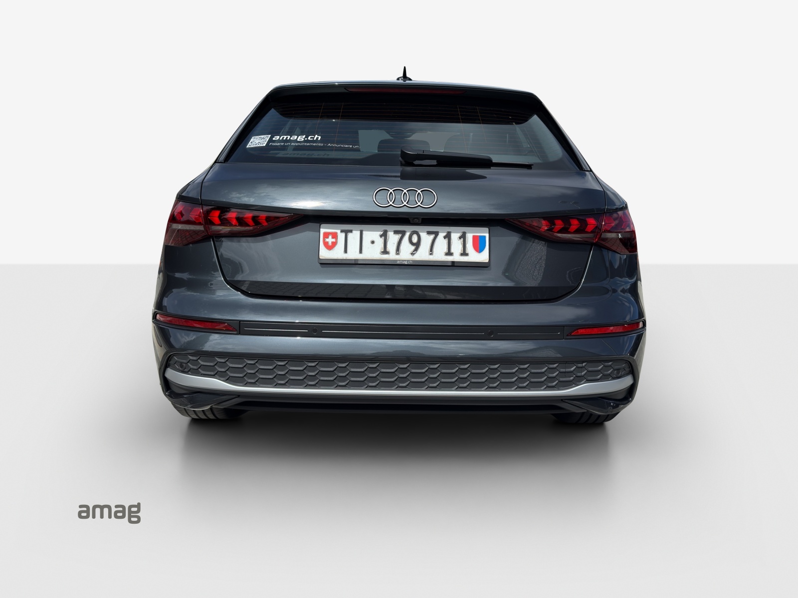 AUDI A3 Sportback 35 TFSI Attraction-showroom-element-3