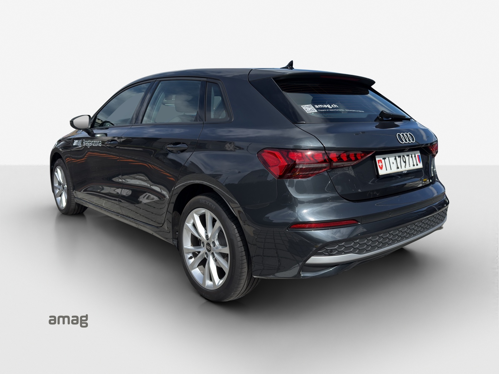 AUDI A3 Sportback 35 TFSI Attraction-showroom-element-2