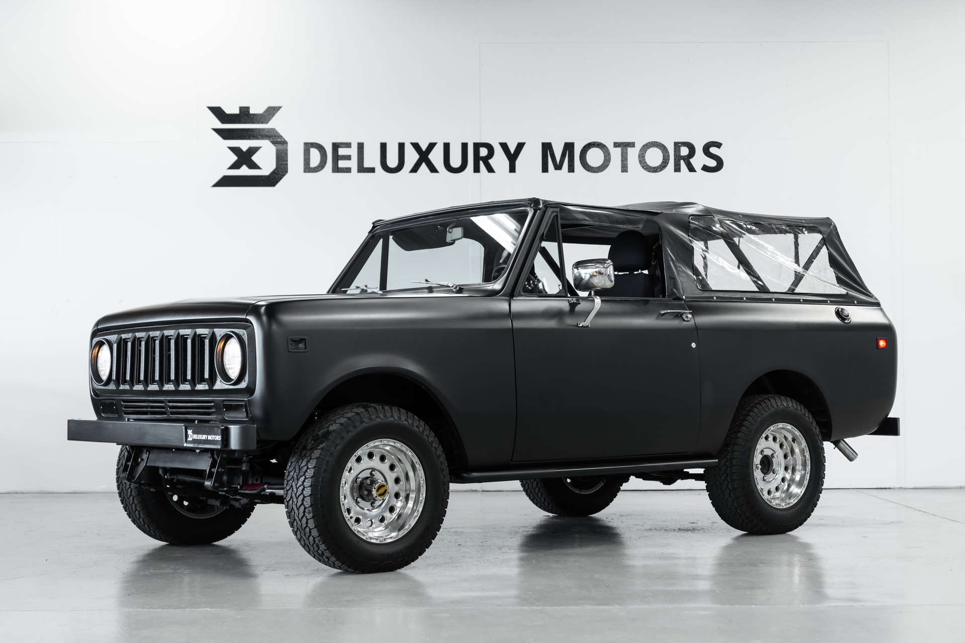 INTERNATIONAL Scout II 4x4-image-0