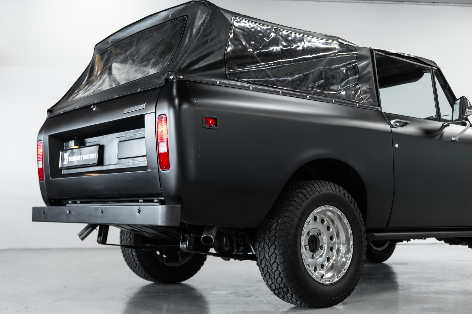 INTERNATIONAL Scout II 4x4-image-8
