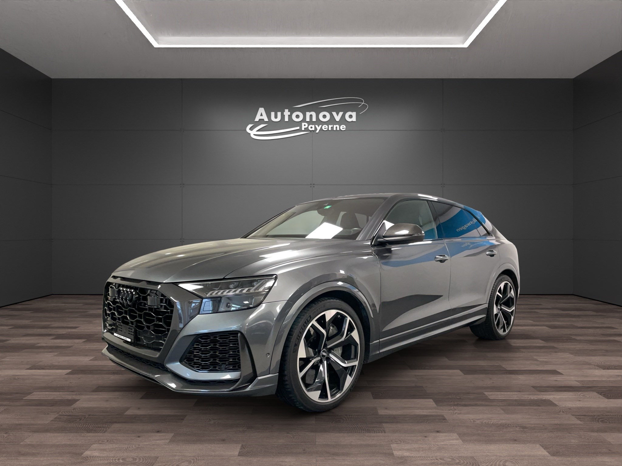 AUDI RSQ8 quattro tiptronic (SUV / Gelndewagen)