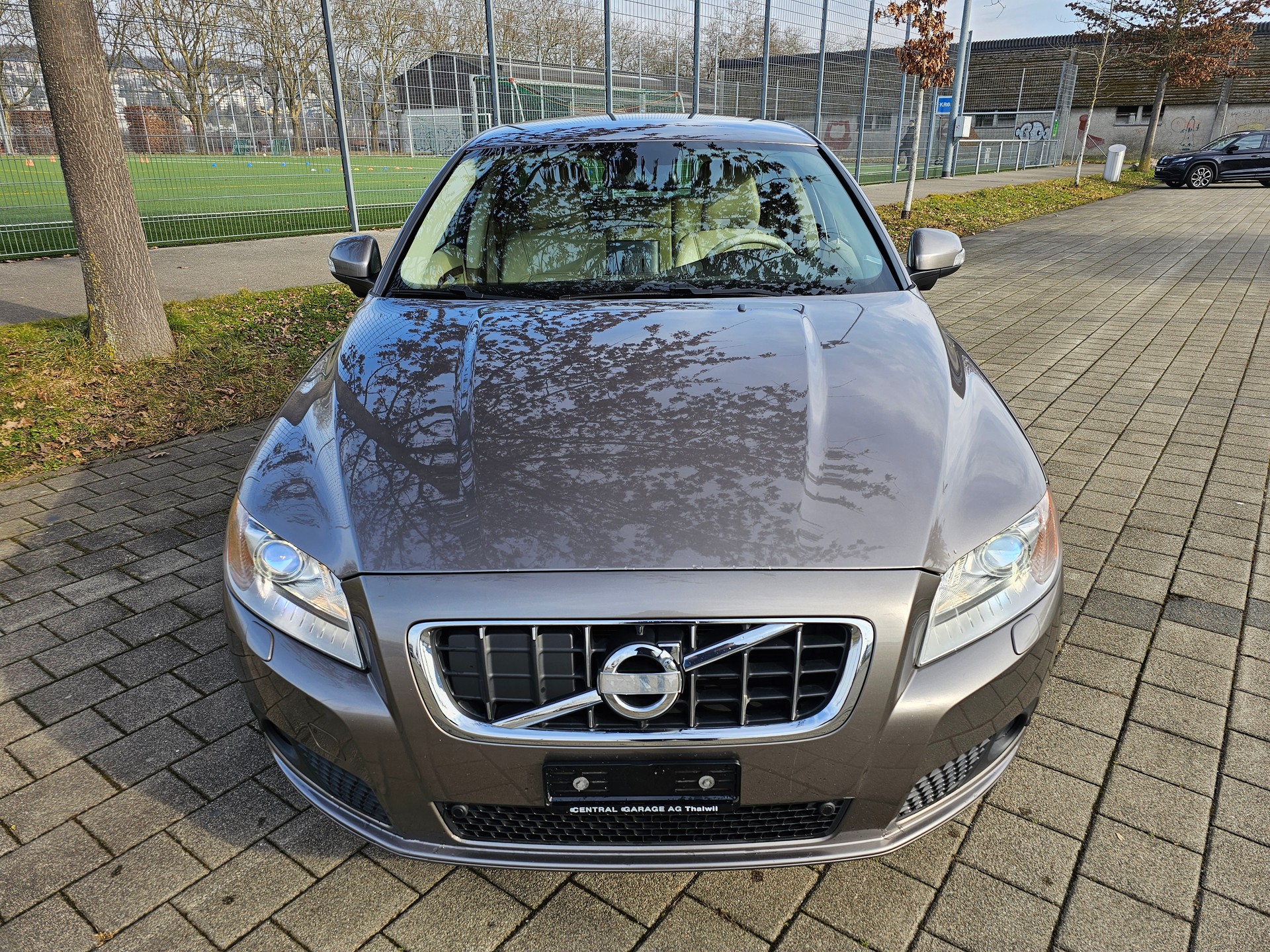 VOLVO V70 D5 Kinetic Geartronic-showroom-element-2