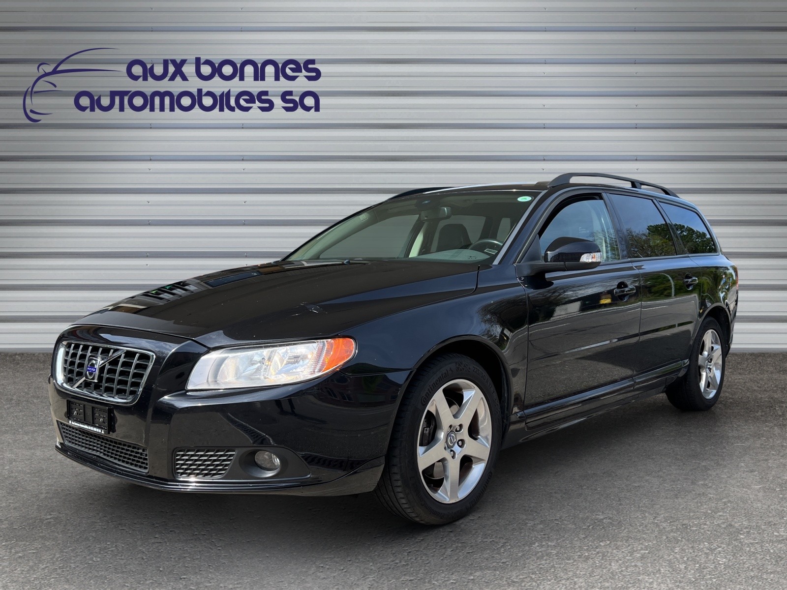 VOLVO V70 2.5T Momentum