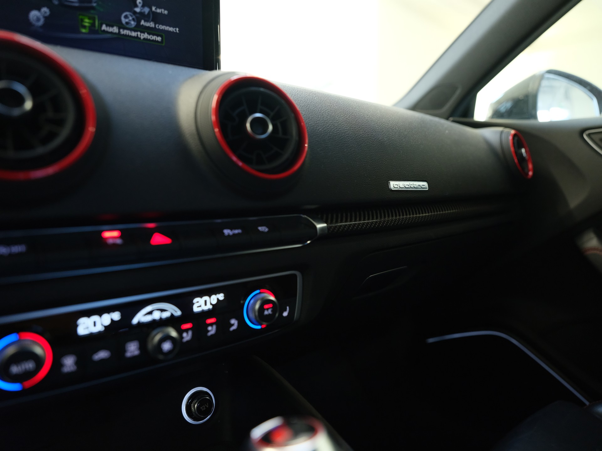 AUDI RS3 Limousine 2.5 TSI quattro S-tronic-image-17