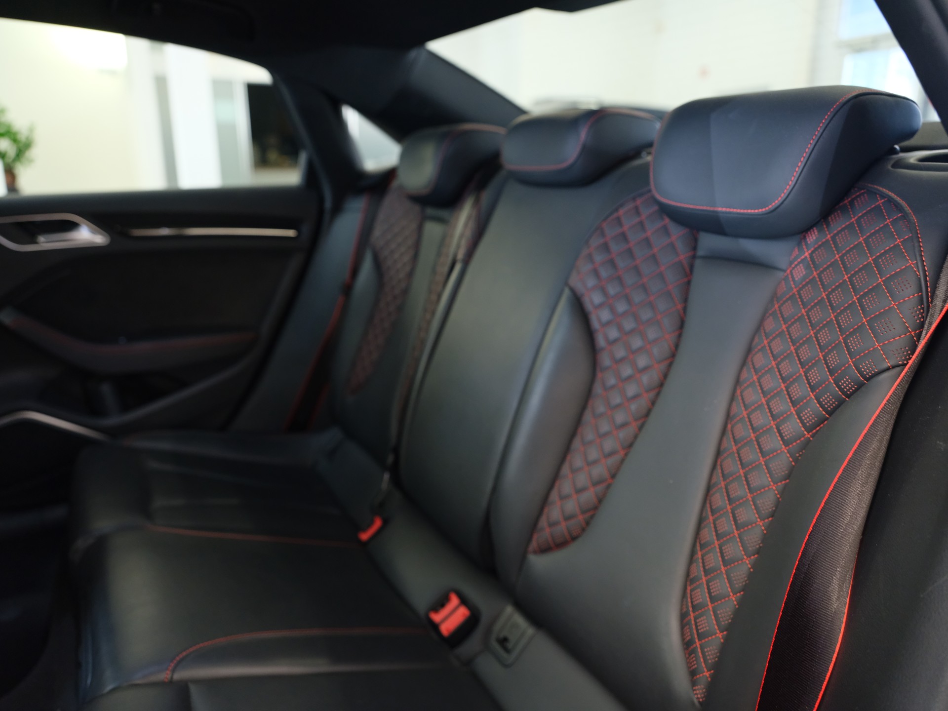 AUDI RS3 Limousine 2.5 TSI quattro S-tronic-image-20