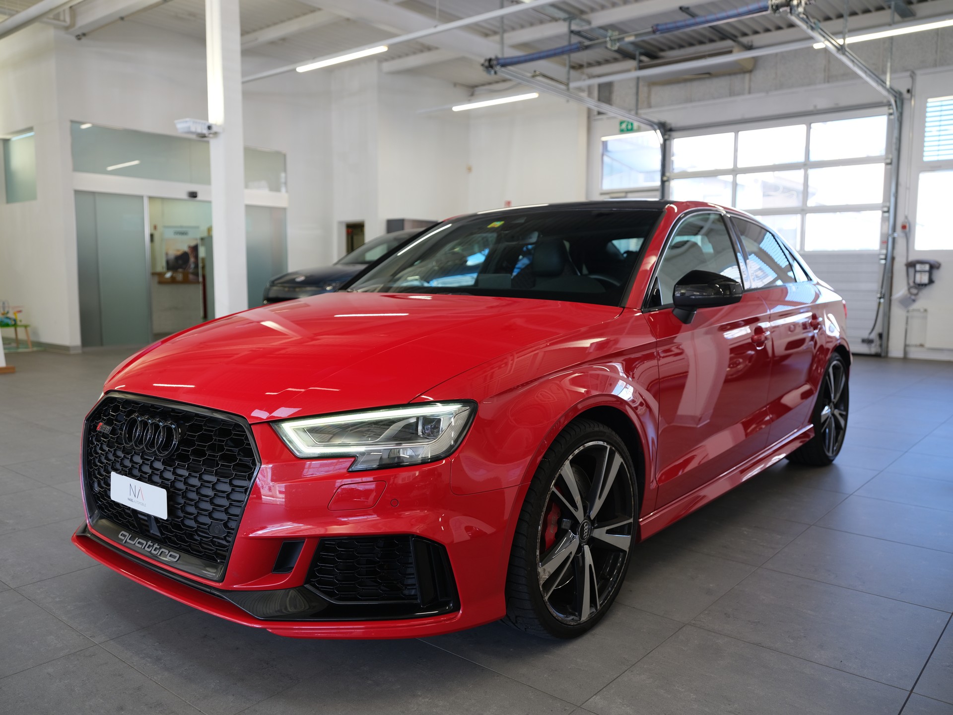 AUDI RS3 Limousine 2.5 TSI quattro S-tronic-image-3