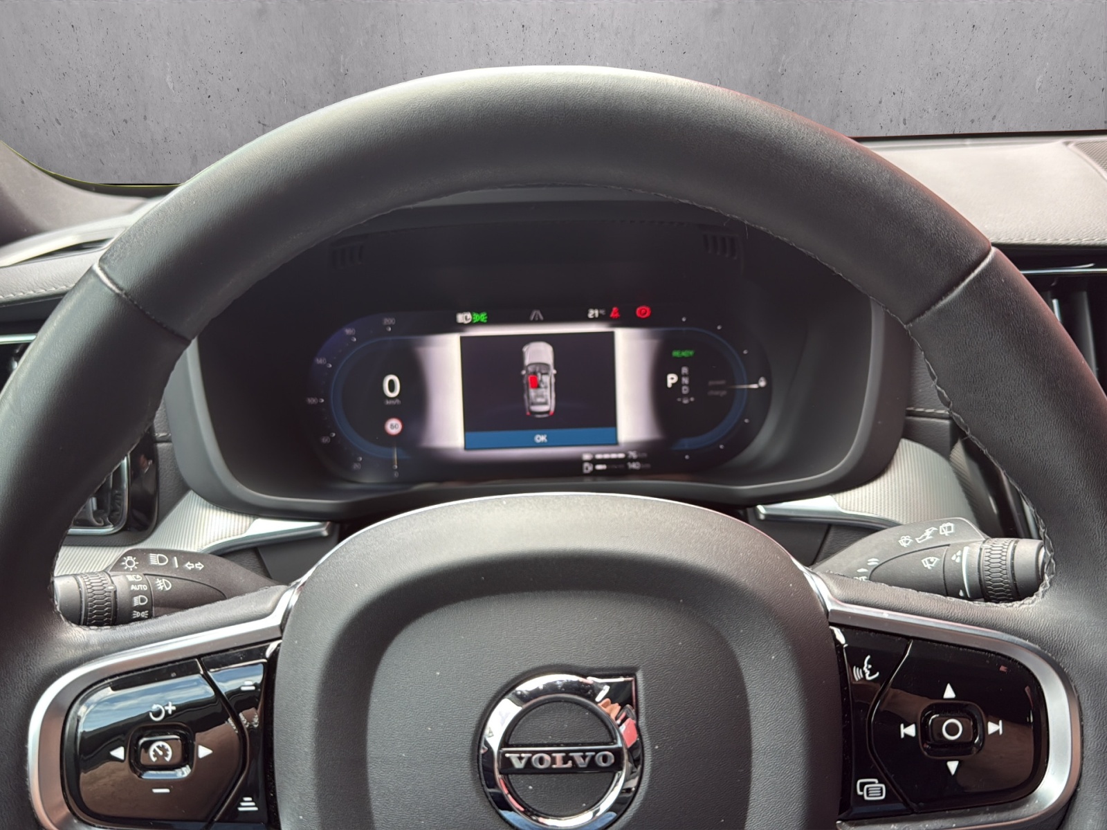 Image VOLVO XC60 XC60 2.0 T8 TE Ultimate Dark eAWD