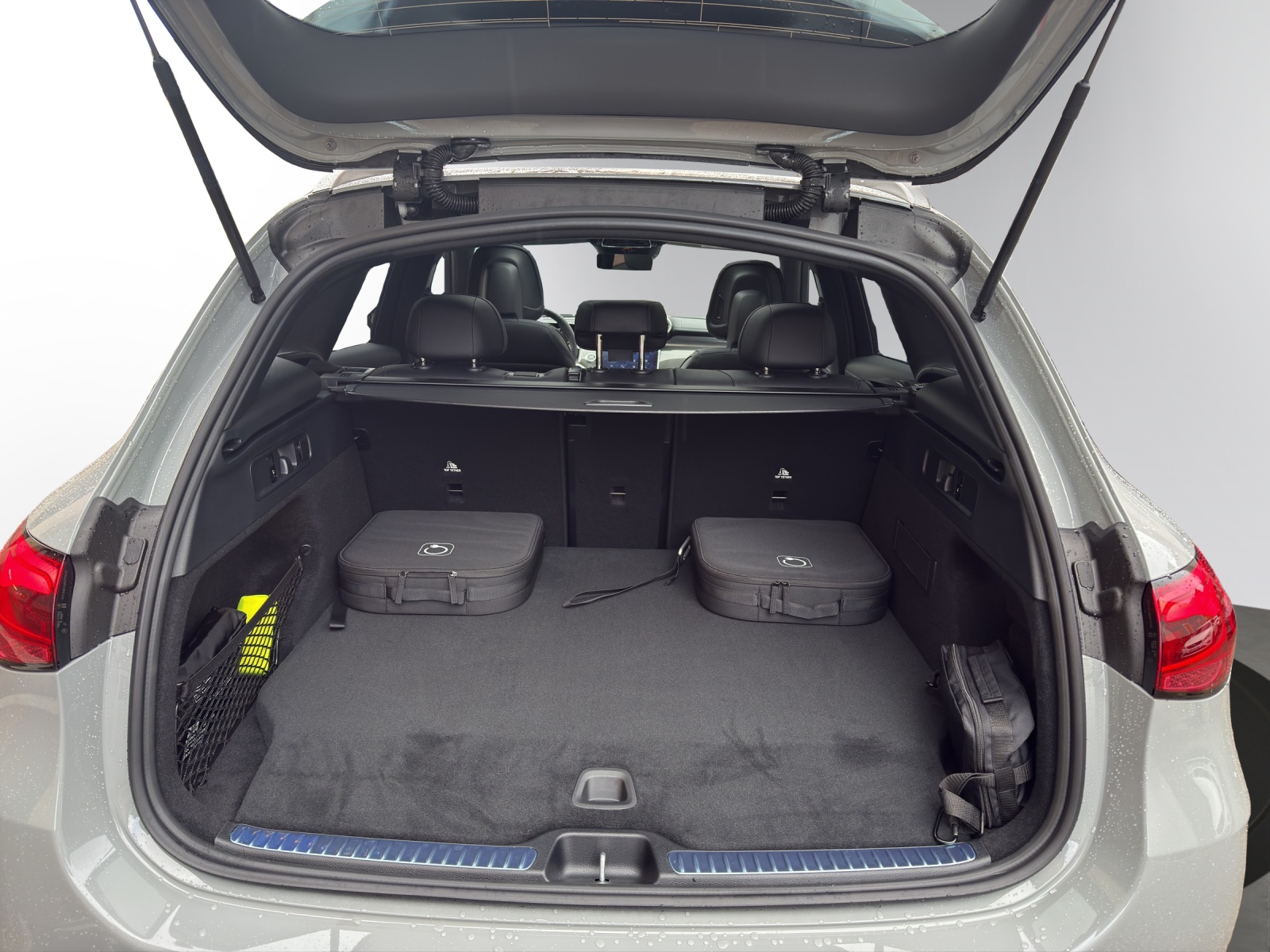 Image MERCEDES-BENZ GLC-300 GLC 300 e 4Matic EQ Star 9G-Tronic