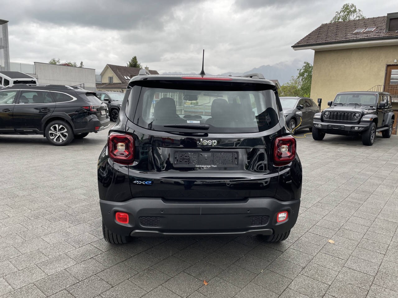 JEEP Renegade 1.3 Summit 4xe-image-3