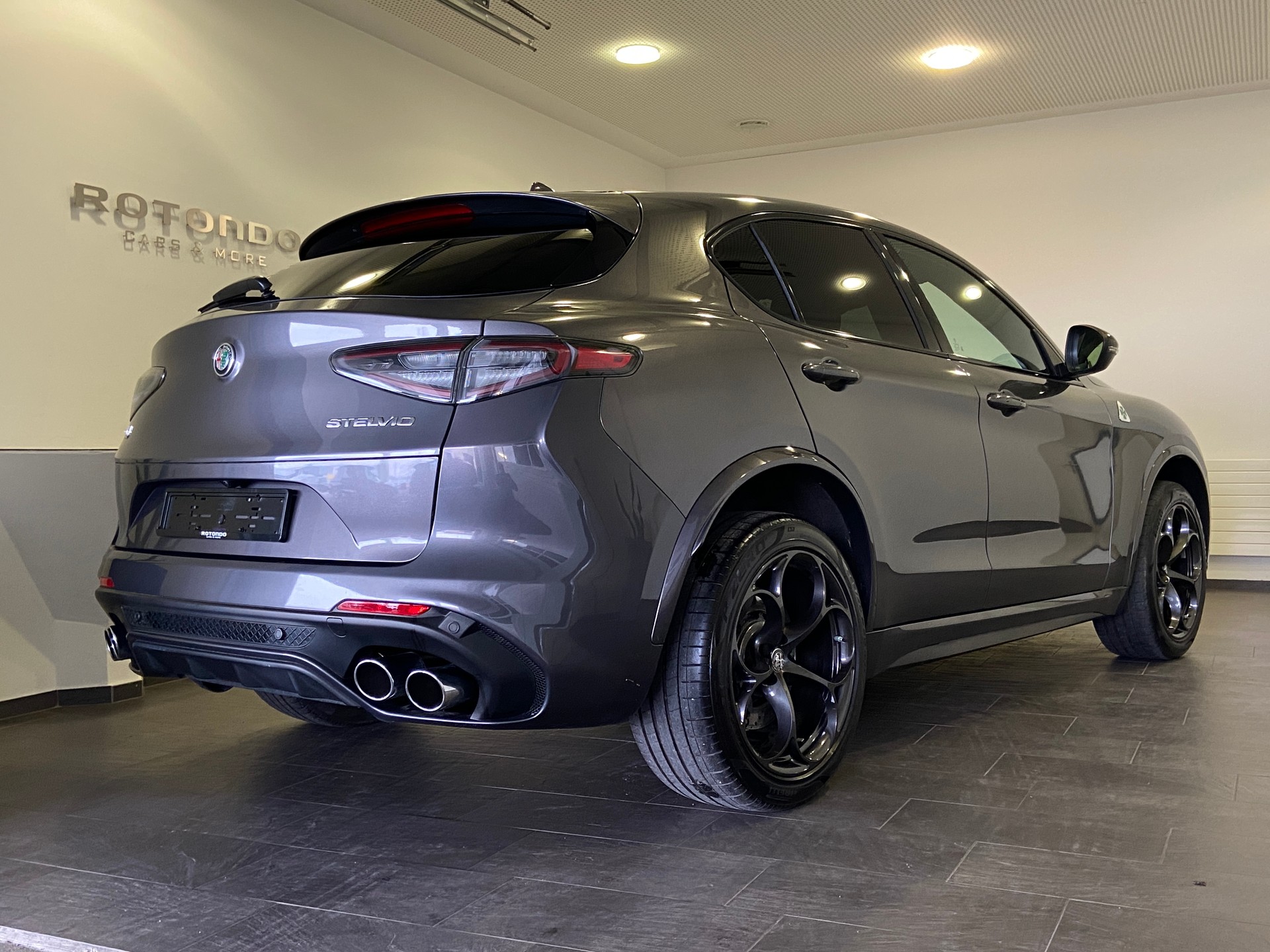 ALFA ROMEO Stelvio 2.9 V6 Quadrifoglio Q4-showroom-element-1