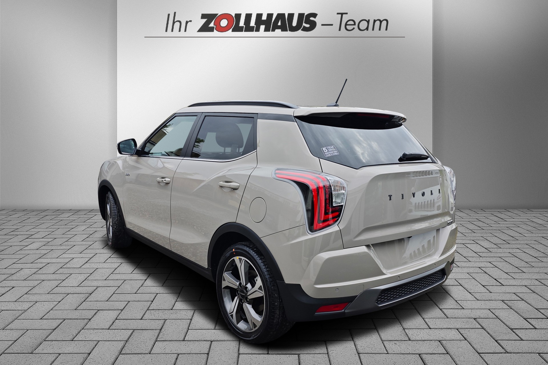 KGM-SsangYong Tivoli 1.5 T GDI Titanium 4WD Automat-showroom-element-3