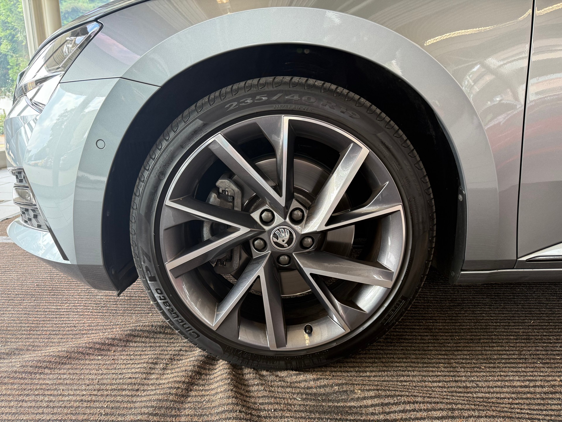 SKODA Superb Combi 2.0 TSI SportLine 4x4 DSG | CH Fahrzeug | DCC Fahrwerk | Anhängerkupplung |-showroom-element-2