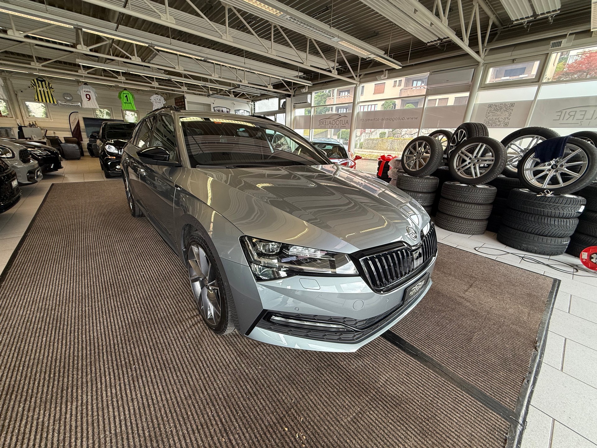 SKODA Superb Combi 2.0 TSI SportLine 4x4 DSG | CH Fahrzeug | DCC Fahrwerk | Anhängerkupplung |-image-27