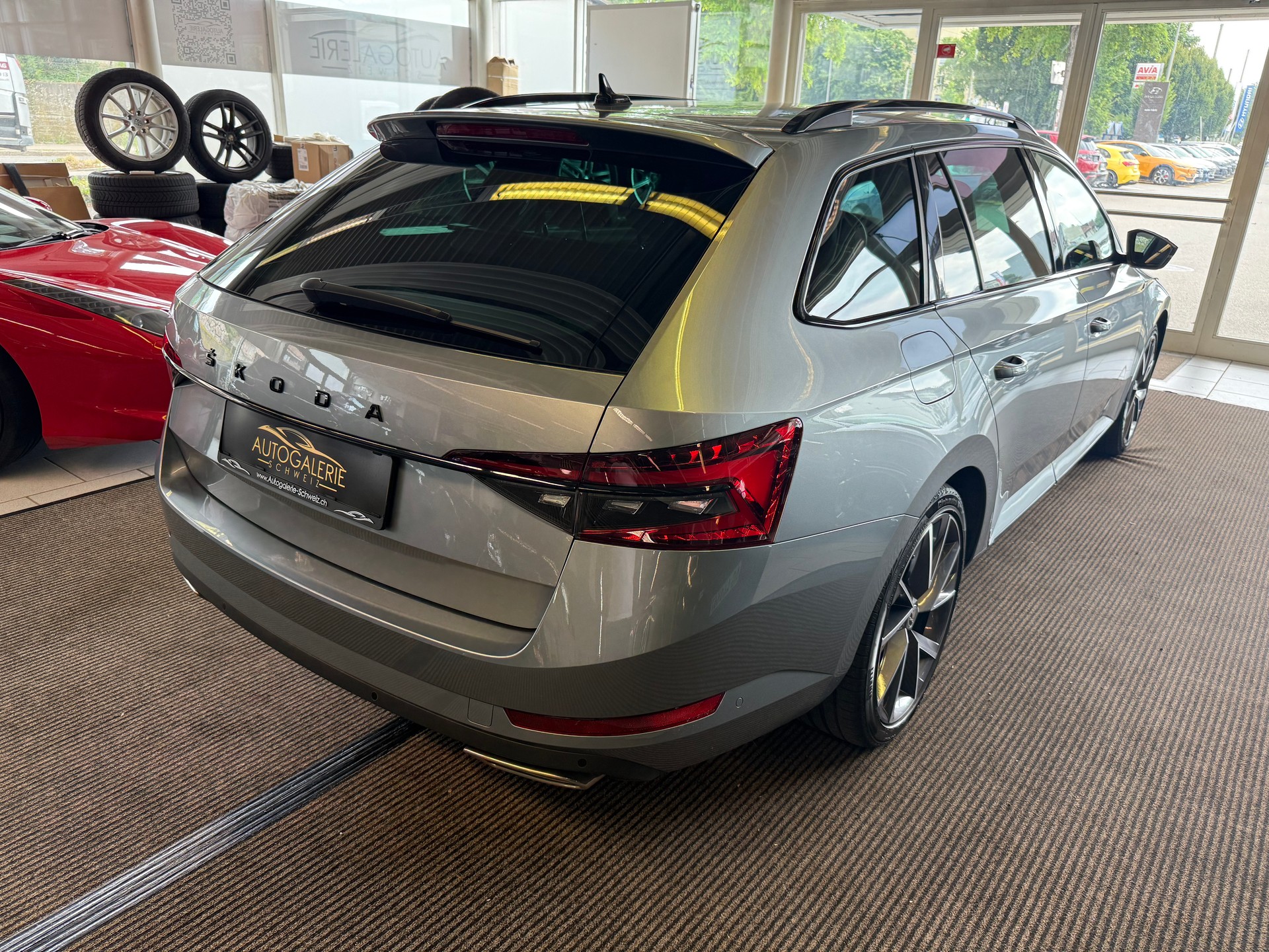 SKODA Superb Combi 2.0 TSI SportLine 4x4 DSG | CH Fahrzeug | DCC Fahrwerk | Anhängerkupplung |-image-21