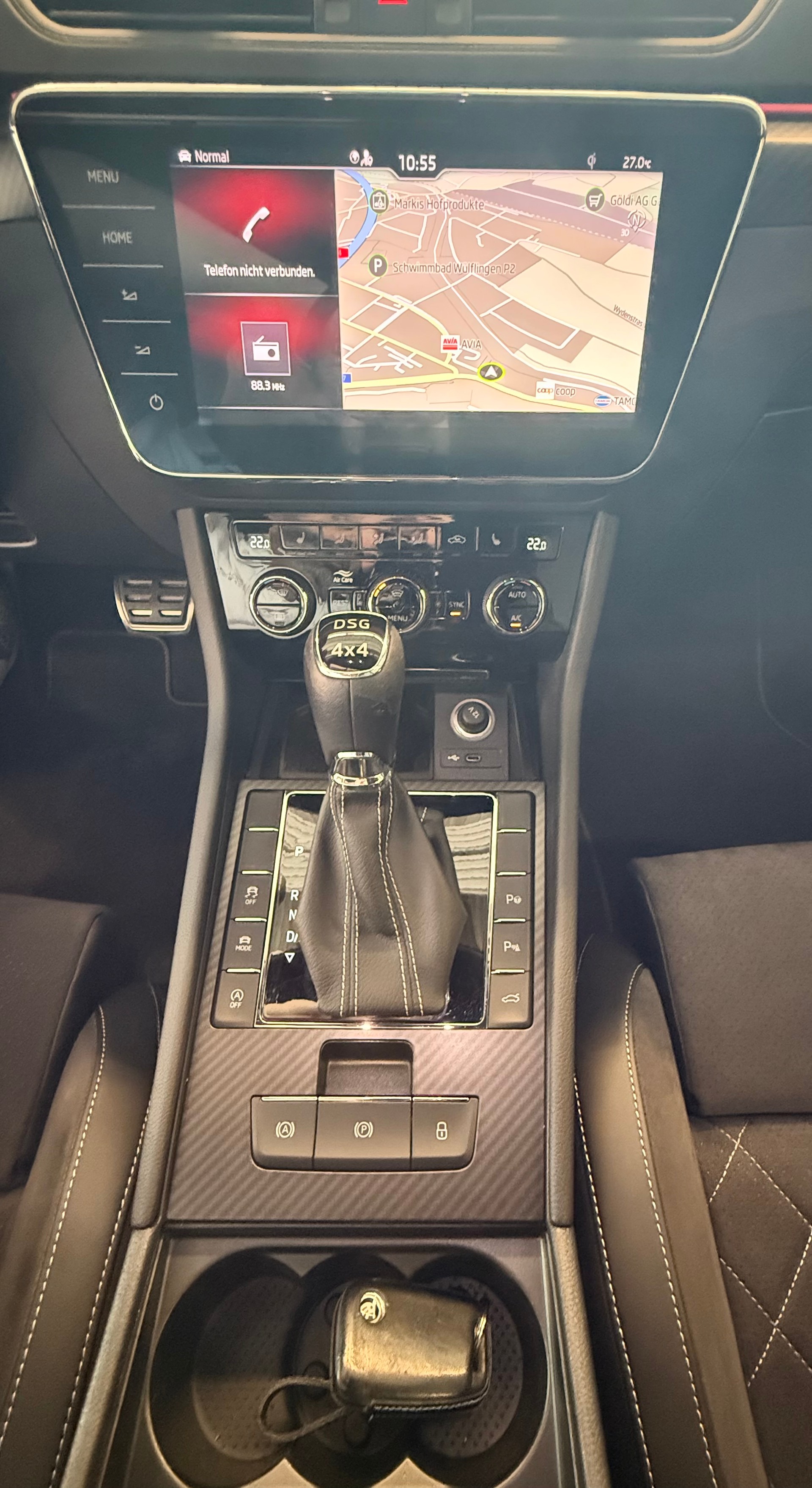SKODA Superb Combi 2.0 TSI SportLine 4x4 DSG | CH Fahrzeug | DCC Fahrwerk | Anhängerkupplung |-image-8